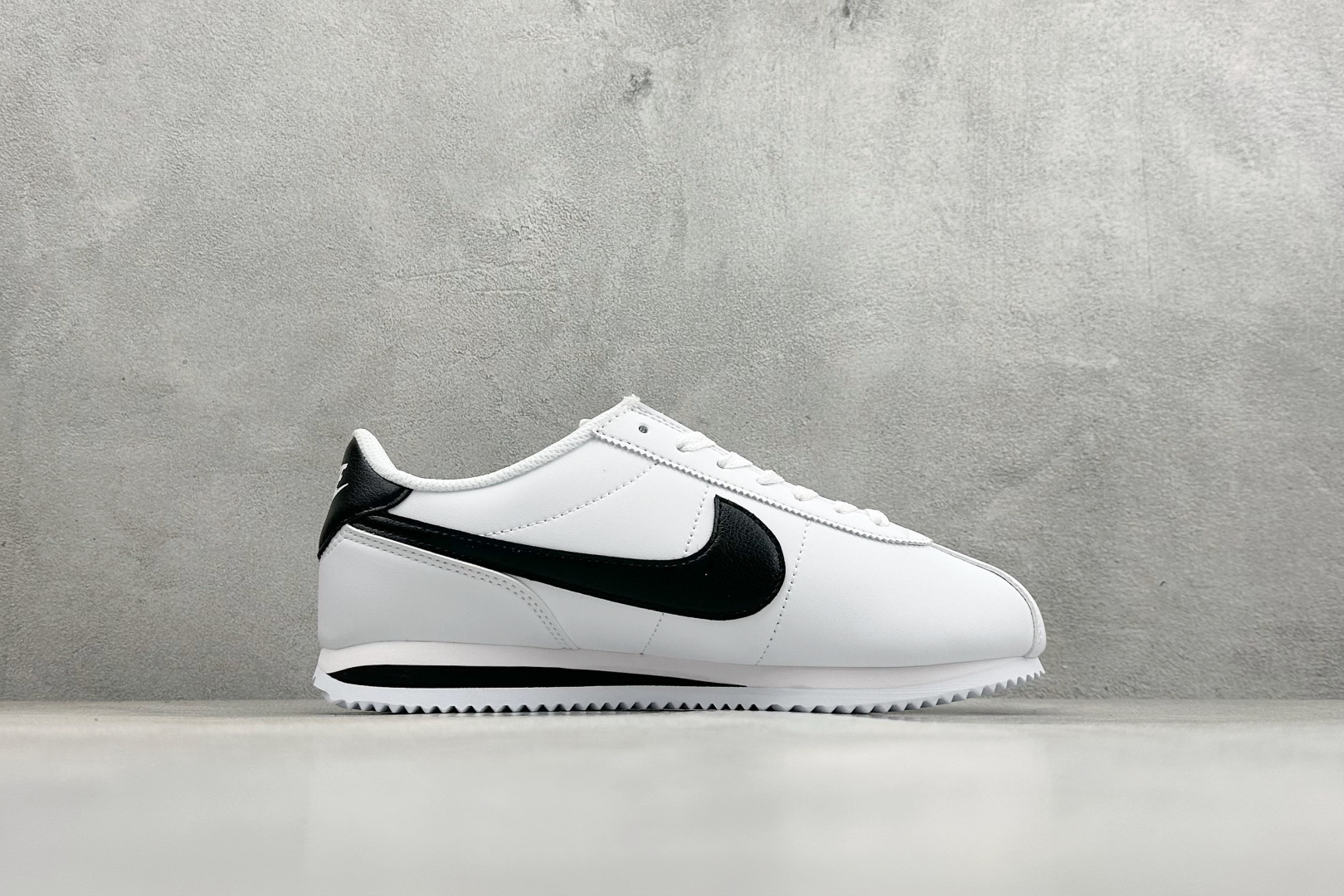XH版NIKE CORTEZ 经典轻便舒适阿甘休闲跑步鞋 DN1791-107