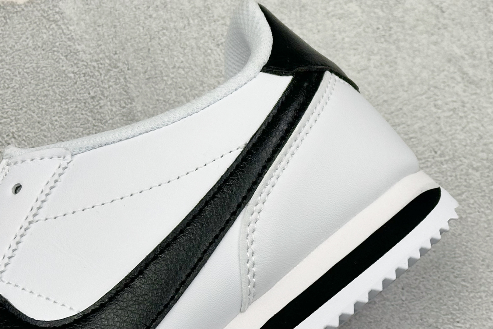 XH版NIKE CORTEZ 经典轻便舒适阿甘休闲跑步鞋 DN1791-107