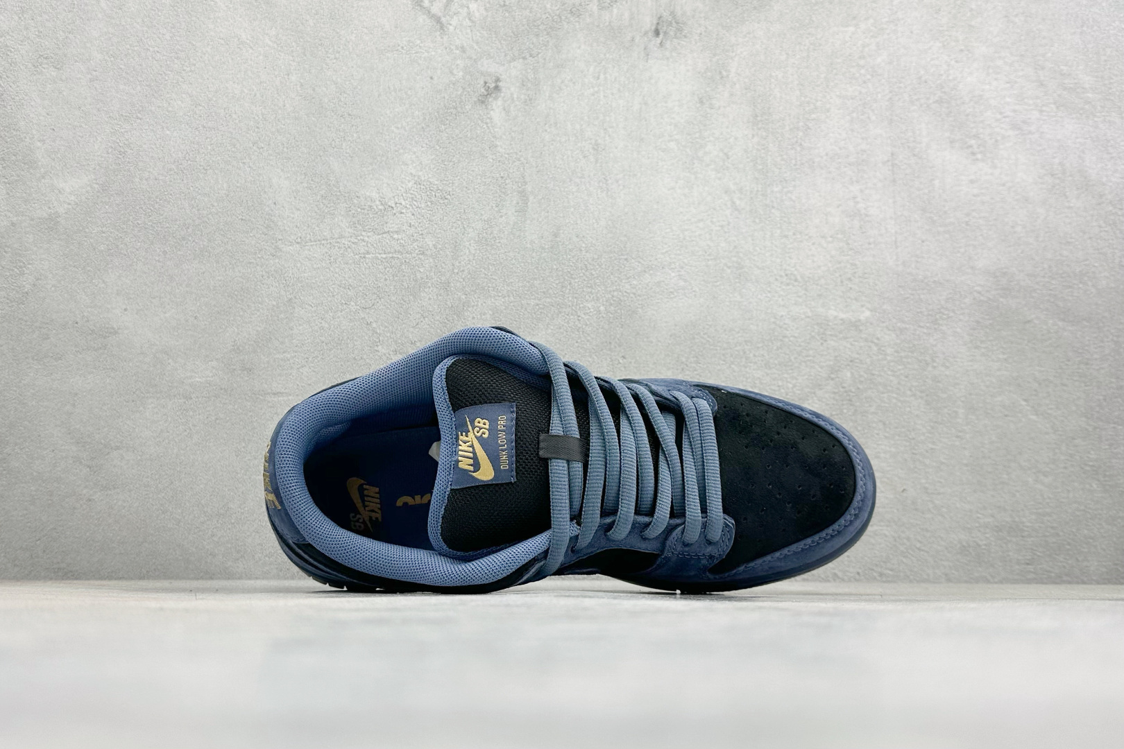 K版Nike SB Dunk Low 烟熏蓝 SB低帮休闲板鞋 HF3063-002 K版Nike SB Dunk Low 烟熏蓝 SB低帮休闲板鞋 HF3063-002