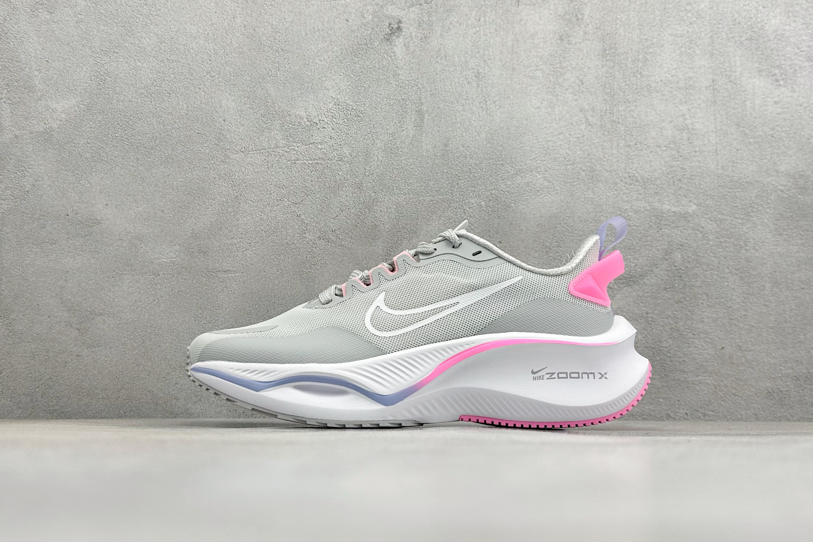 NIKE ZOOMX PLUS 全新耐克跑鞋二代 CK4318-008 NIKE ZOOMX PLUS 全新耐克跑鞋二代 CK4318-008