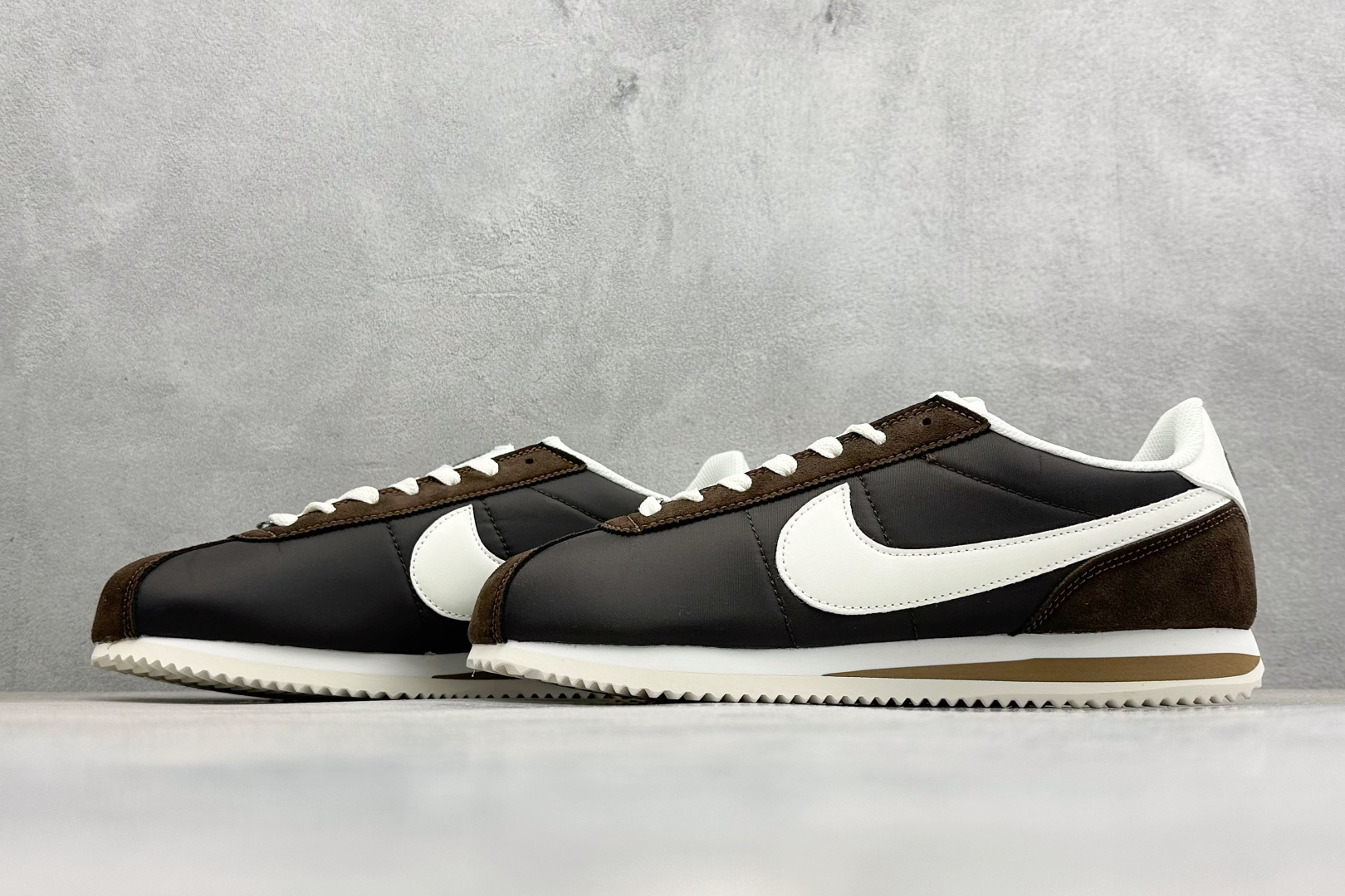 XH版NIKE CORTEZ 经典轻便舒适阿甘休闲跑步鞋 DZ2795-200