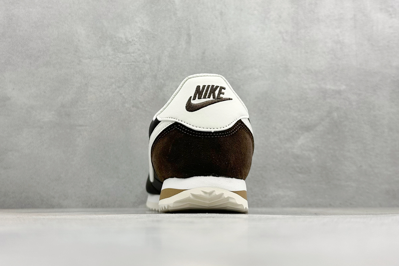 XH版NIKE CORTEZ 经典轻便舒适阿甘休闲跑步鞋 DZ2795-200