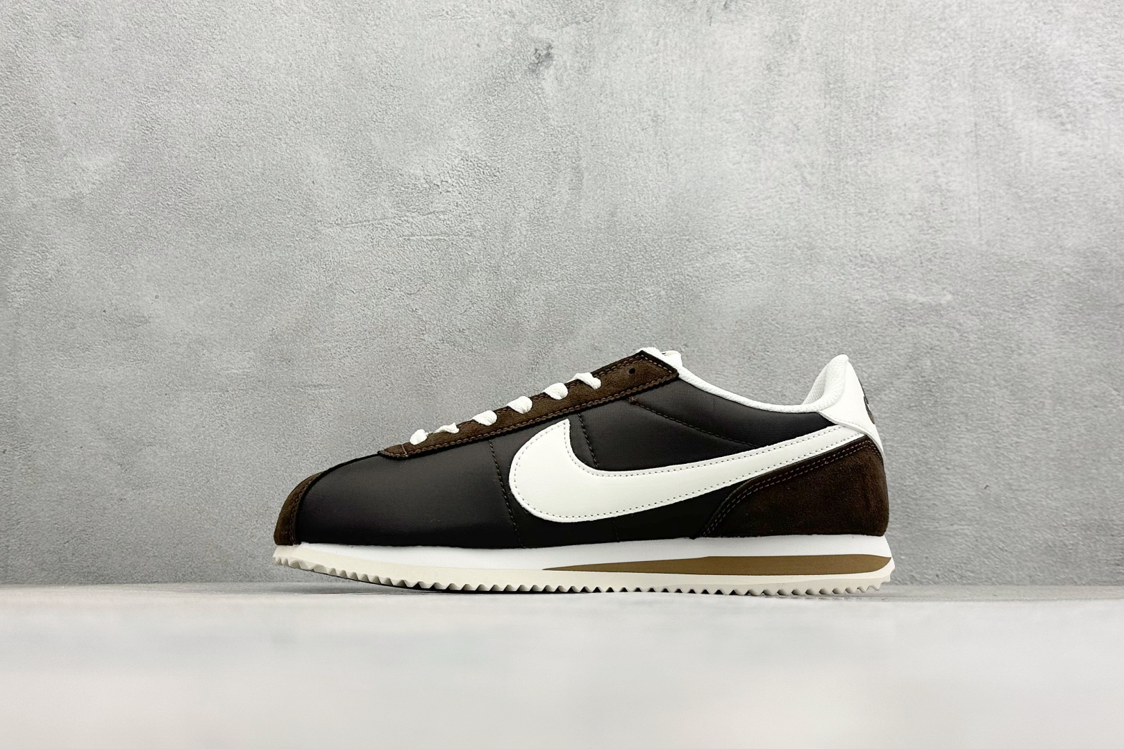 XH版NIKE CORTEZ 经典轻便舒适阿甘休闲跑步鞋 DZ2795-200