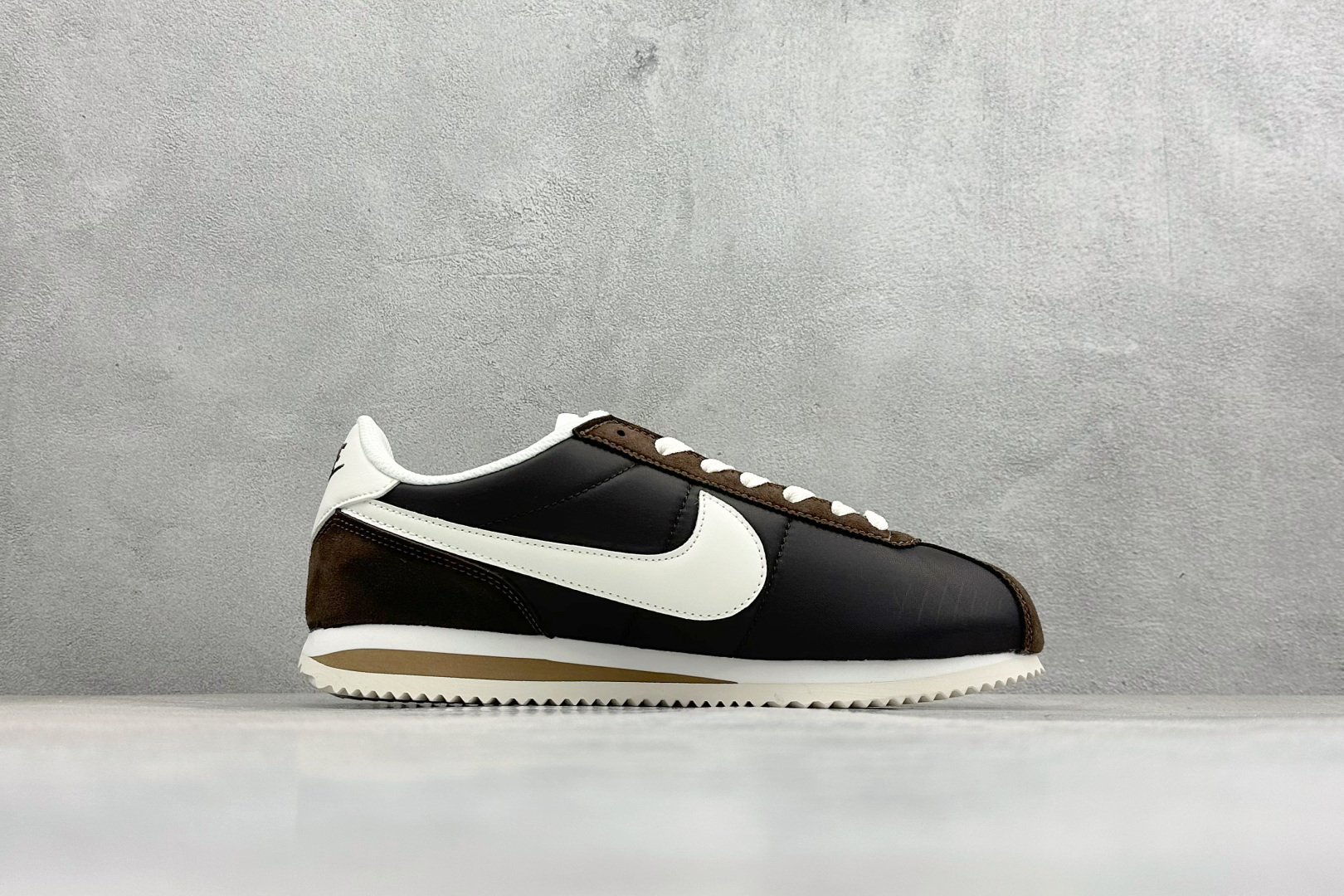 XH版NIKE CORTEZ 经典轻便舒适阿甘休闲跑步鞋 DZ2795-200