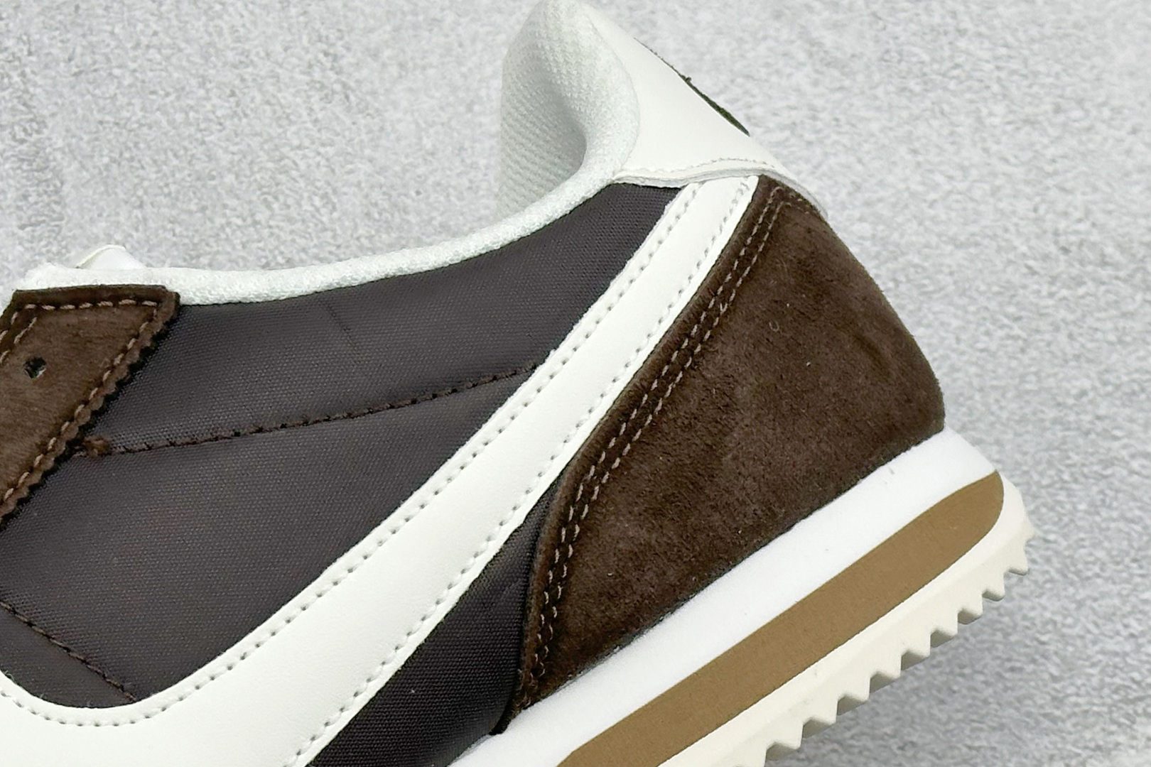 XH版NIKE CORTEZ 经典轻便舒适阿甘休闲跑步鞋 DZ2795-200