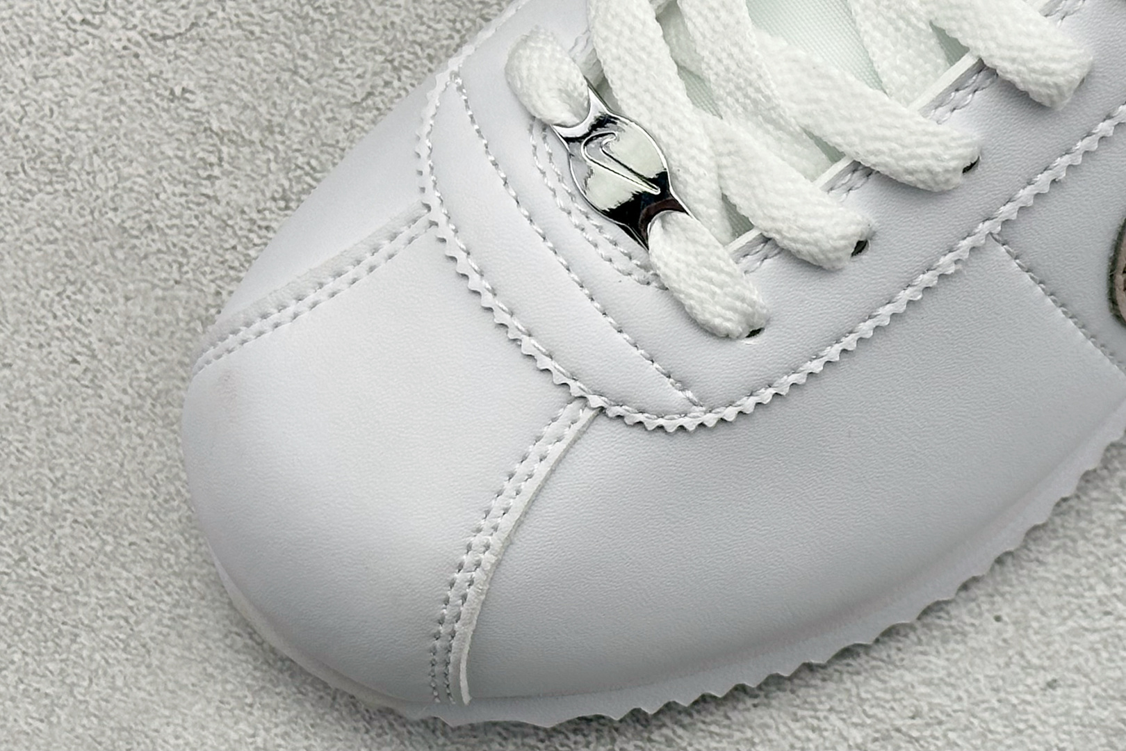 XH版NIKE CORTEZ 经典轻便舒适阿甘休闲跑步鞋 DN1791-105