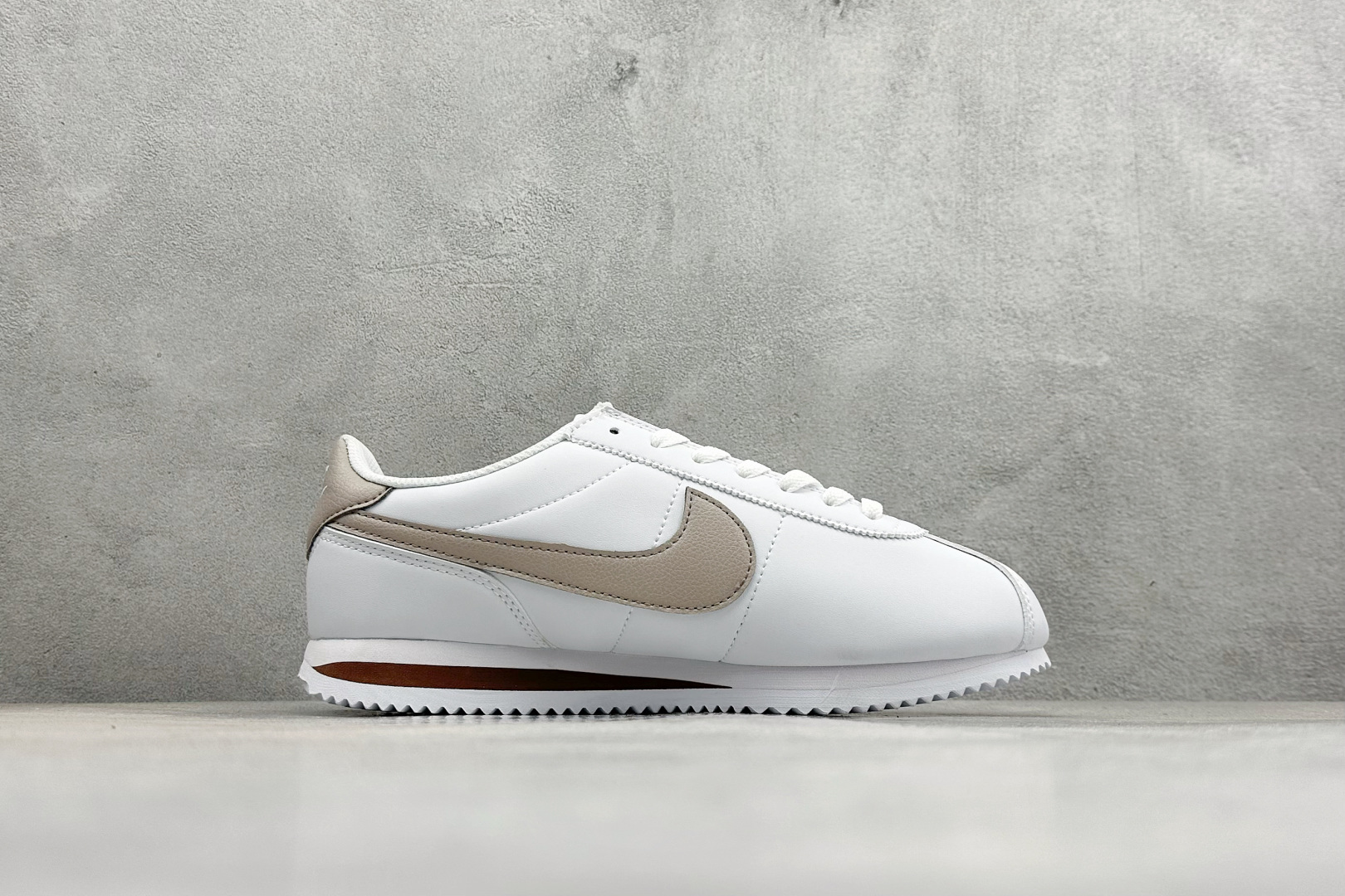 XH版NIKE CORTEZ 经典轻便舒适阿甘休闲跑步鞋 DN1791-105