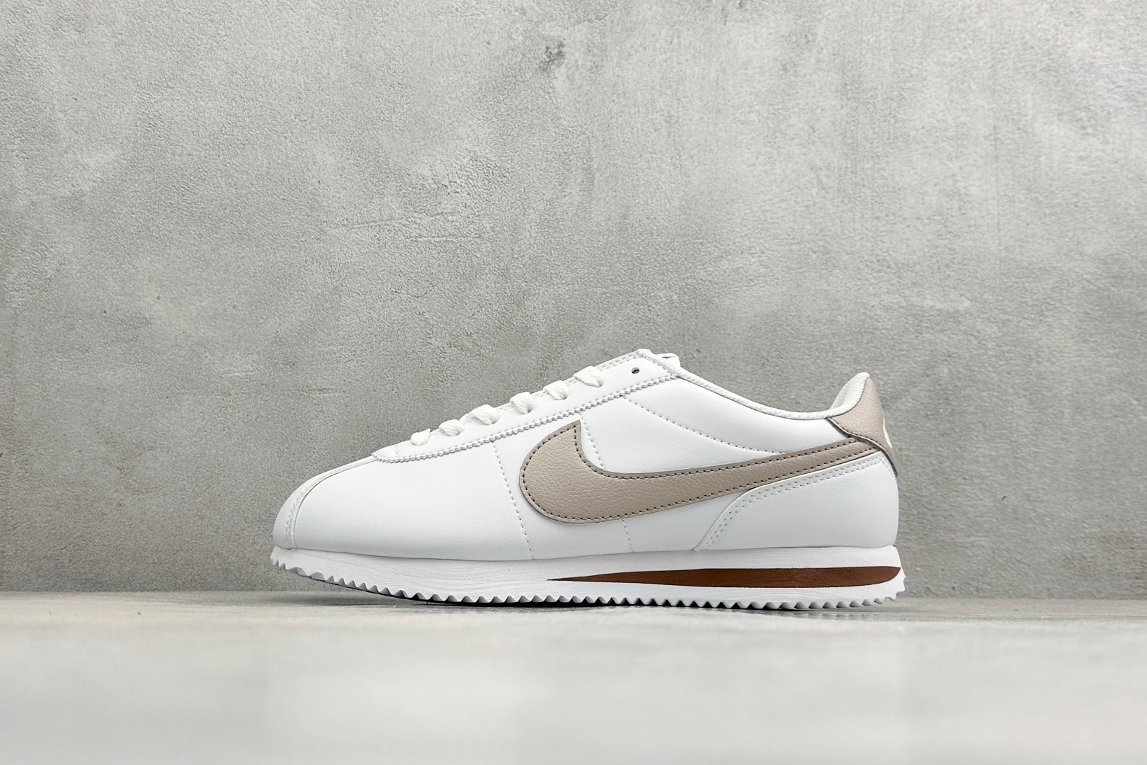 XH版NIKE CORTEZ 经典轻便舒适阿甘休闲跑步鞋 DN1791-105
