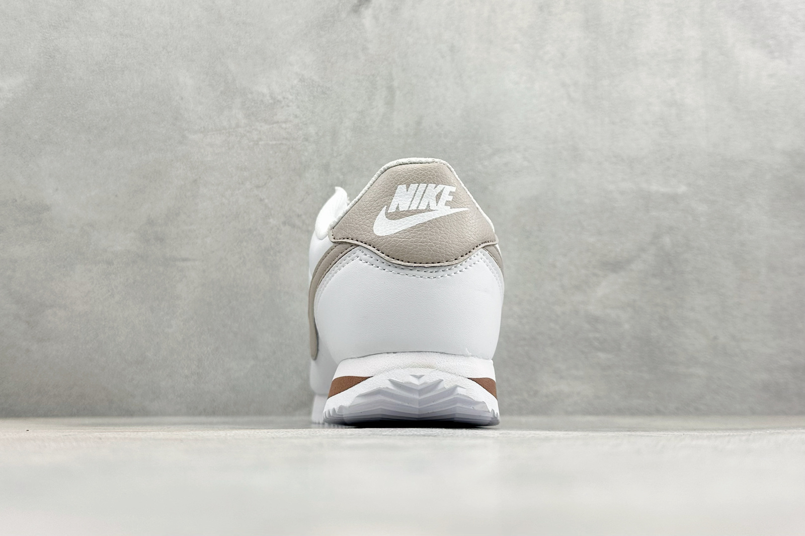 XH版NIKE CORTEZ 经典轻便舒适阿甘休闲跑步鞋 DN1791-105