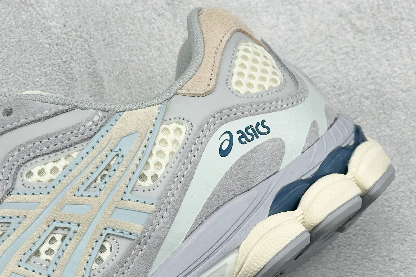 Asics Gel-N亚瑟士运动休闲透气专业跑鞋 鞋面采用反绒皮与网布拼接 透气舒适兼具休闲时尚 1203A372-600 Asics Gel-N亚瑟士运动休闲透气专业跑鞋 鞋面采用反绒皮与网布拼接 透气舒适兼具休闲时尚 1203A372-600