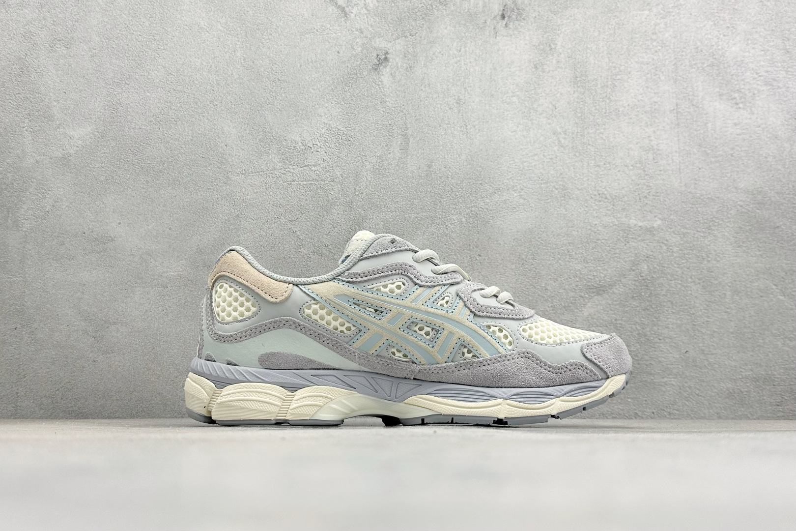 Asics Gel-N亚瑟士运动休闲透气专业跑鞋 鞋面采用反绒皮与网布拼接 透气舒适兼具休闲时尚 1203A372-600 Asics Gel-N亚瑟士运动休闲透气专业跑鞋 鞋面采用反绒皮与网布拼接 透气舒适兼具休闲时尚 1203A372-600