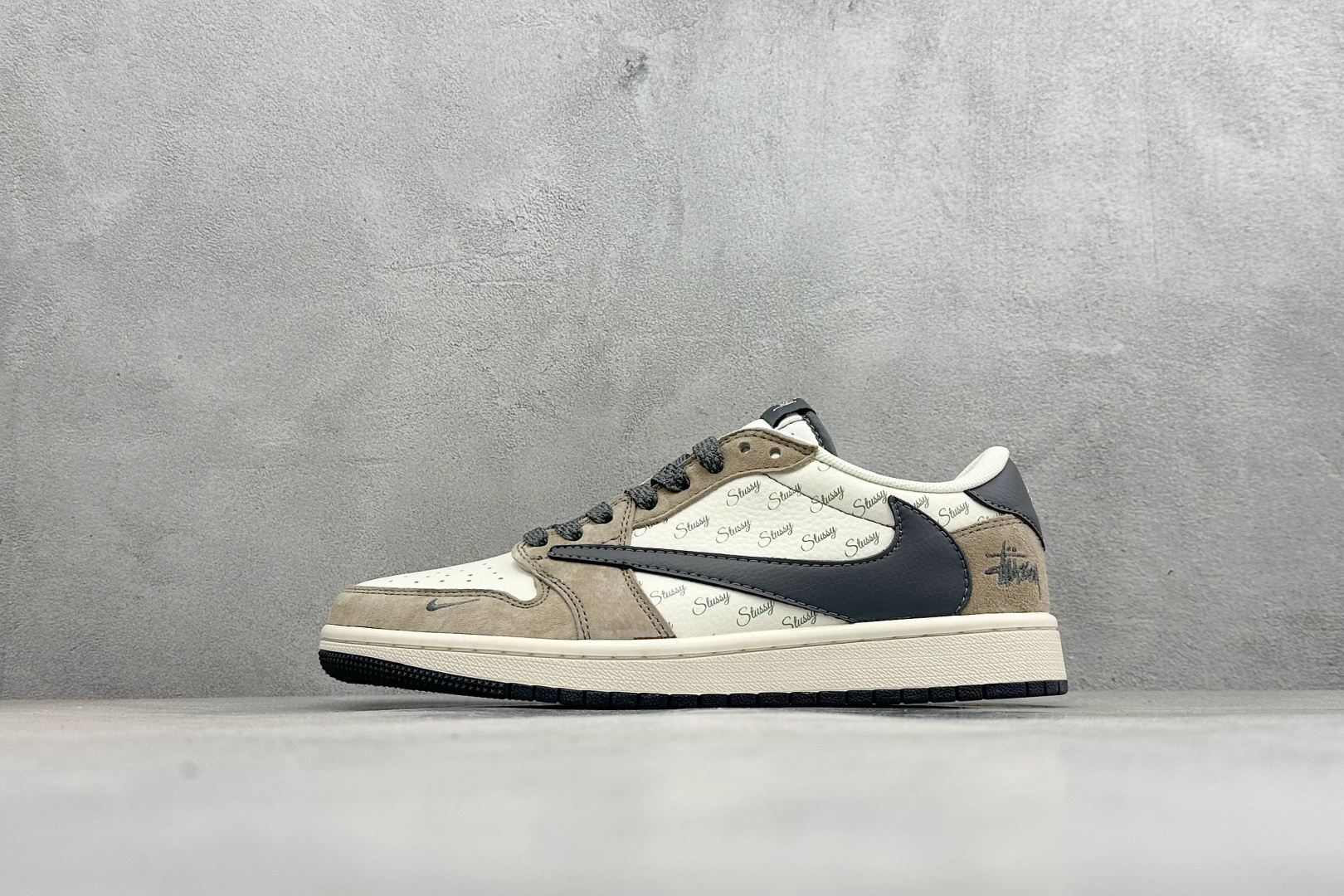 福利特价250。 Air Jordan 1 Low AJ1 乔1 联名 高端定制 低帮复古倒钩篮球鞋#定