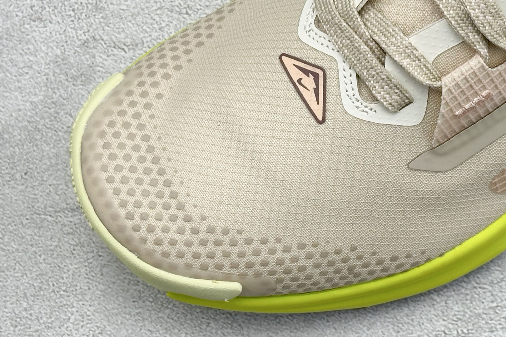 Nike REACTX PEGASUS TRAIL 5 GTX 越野跑步鞋 FQ0912-101 Nike REACTX PEGASUS TRAIL 5 GTX 越野跑步鞋 FQ0912-101