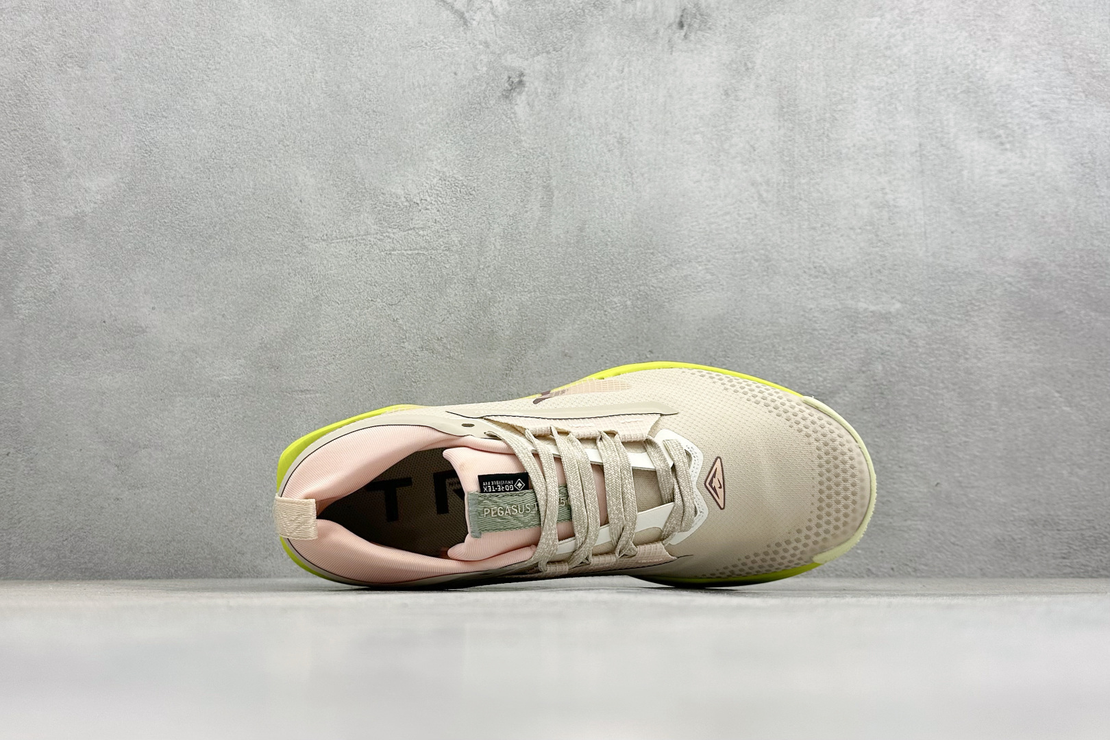 Nike REACTX PEGASUS TRAIL 5 GTX 越野跑步鞋 FQ0912-101 Nike REACTX PEGASUS TRAIL 5 GTX 越野跑步鞋 FQ0912-101