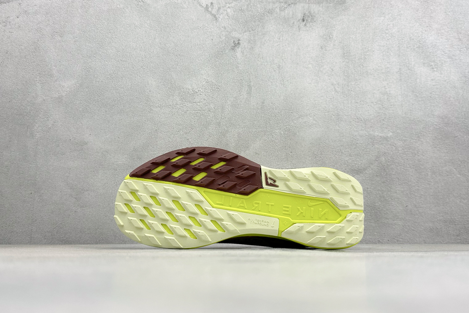 Nike REACTX PEGASUS TRAIL 5 GTX 越野跑步鞋 FQ0912-101 Nike REACTX PEGASUS TRAIL 5 GTX 越野跑步鞋 FQ0912-101