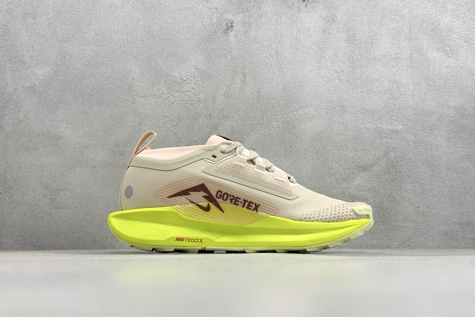 Nike REACTX PEGASUS TRAIL 5 GTX 越野跑步鞋 FQ0912-101 Nike REACTX PEGASUS TRAIL 5 GTX 越野跑步鞋 FQ0912-101