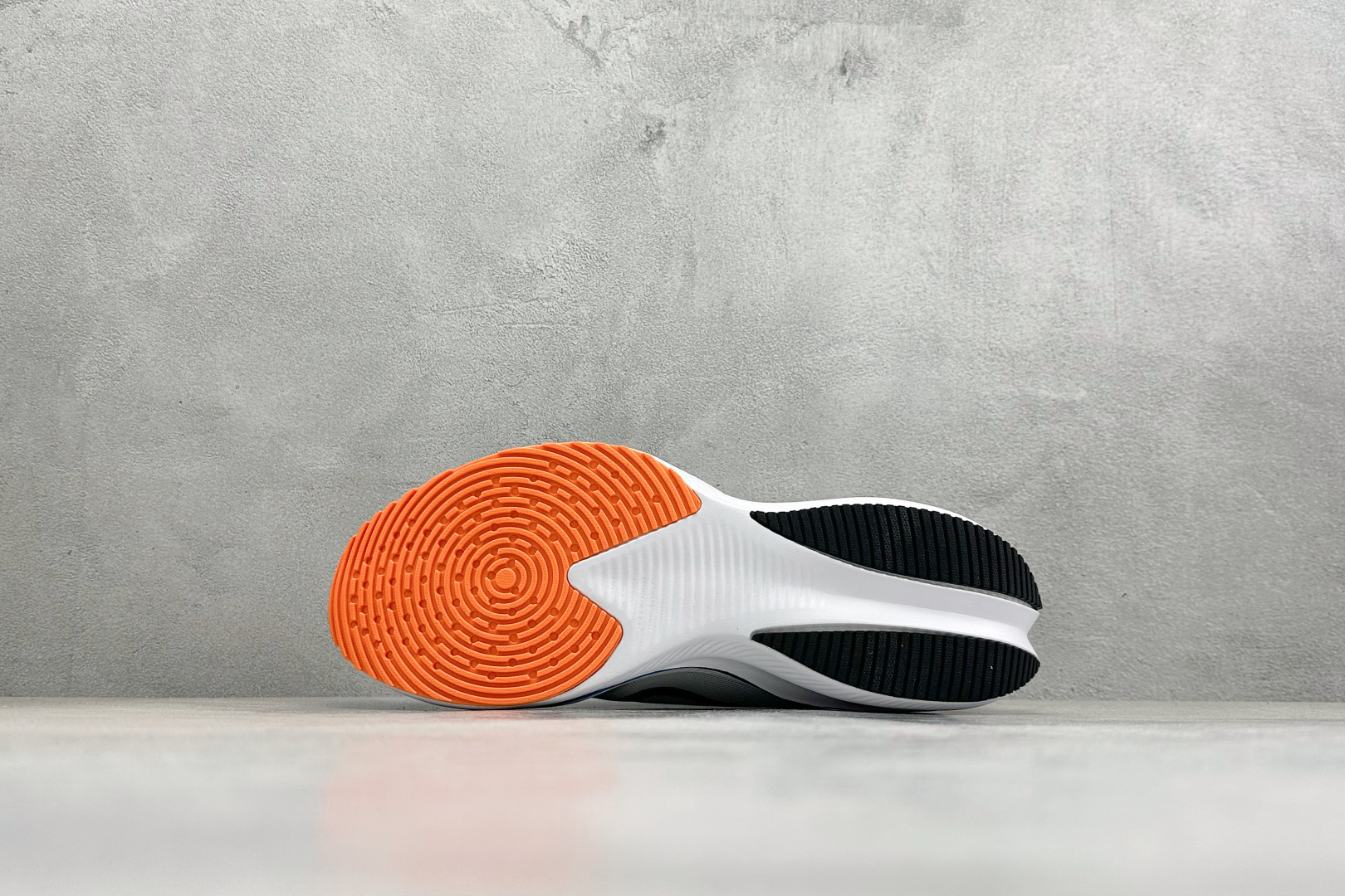 NIKE ZOOMX PLUS 全新耐克跑鞋二代 CK4318-018 NIKE ZOOMX PLUS 全新耐克跑鞋二代 CK4318-018