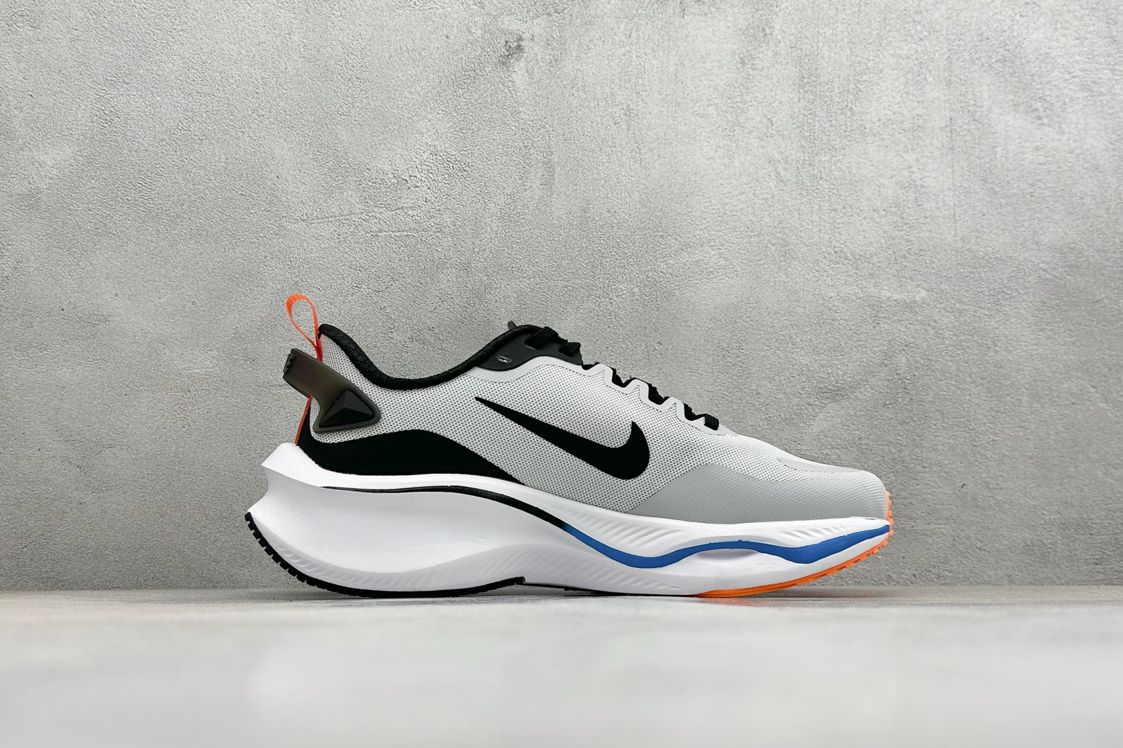 NIKE ZOOMX PLUS 全新耐克跑鞋二代 CK4318-018 NIKE ZOOMX PLUS 全新耐克跑鞋二代 CK4318-018