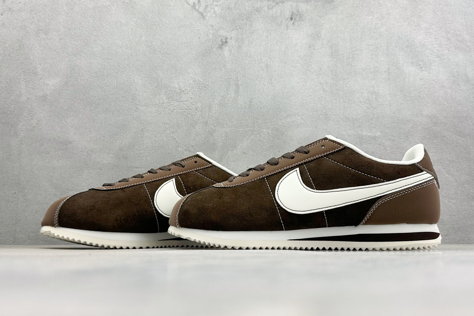 XH版NIKE CORTEZ 经典轻便舒适阿甘休闲跑步鞋 FQ8144-237