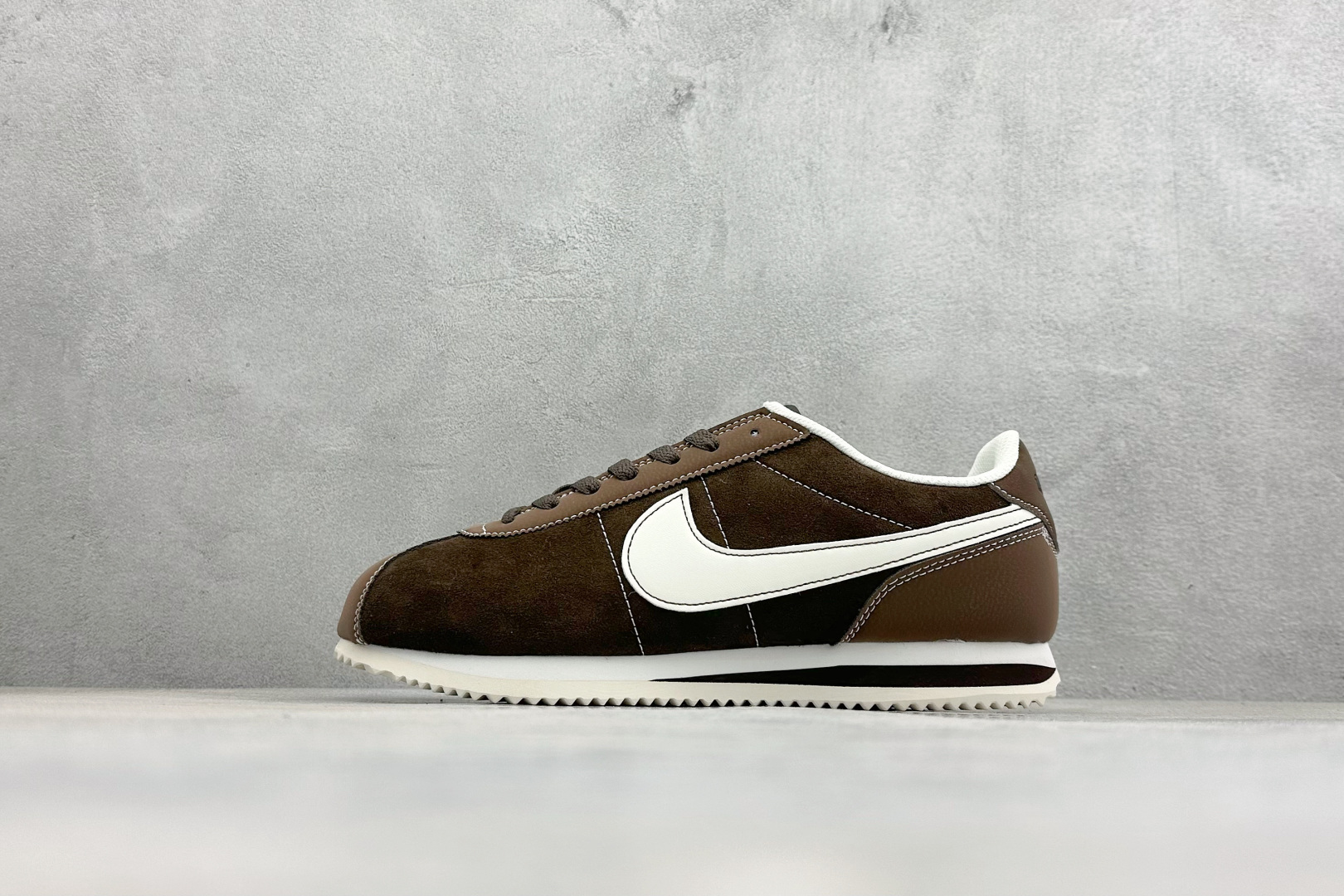 XH版NIKE CORTEZ 经典轻便舒适阿甘休闲跑步鞋 FQ8144-237
