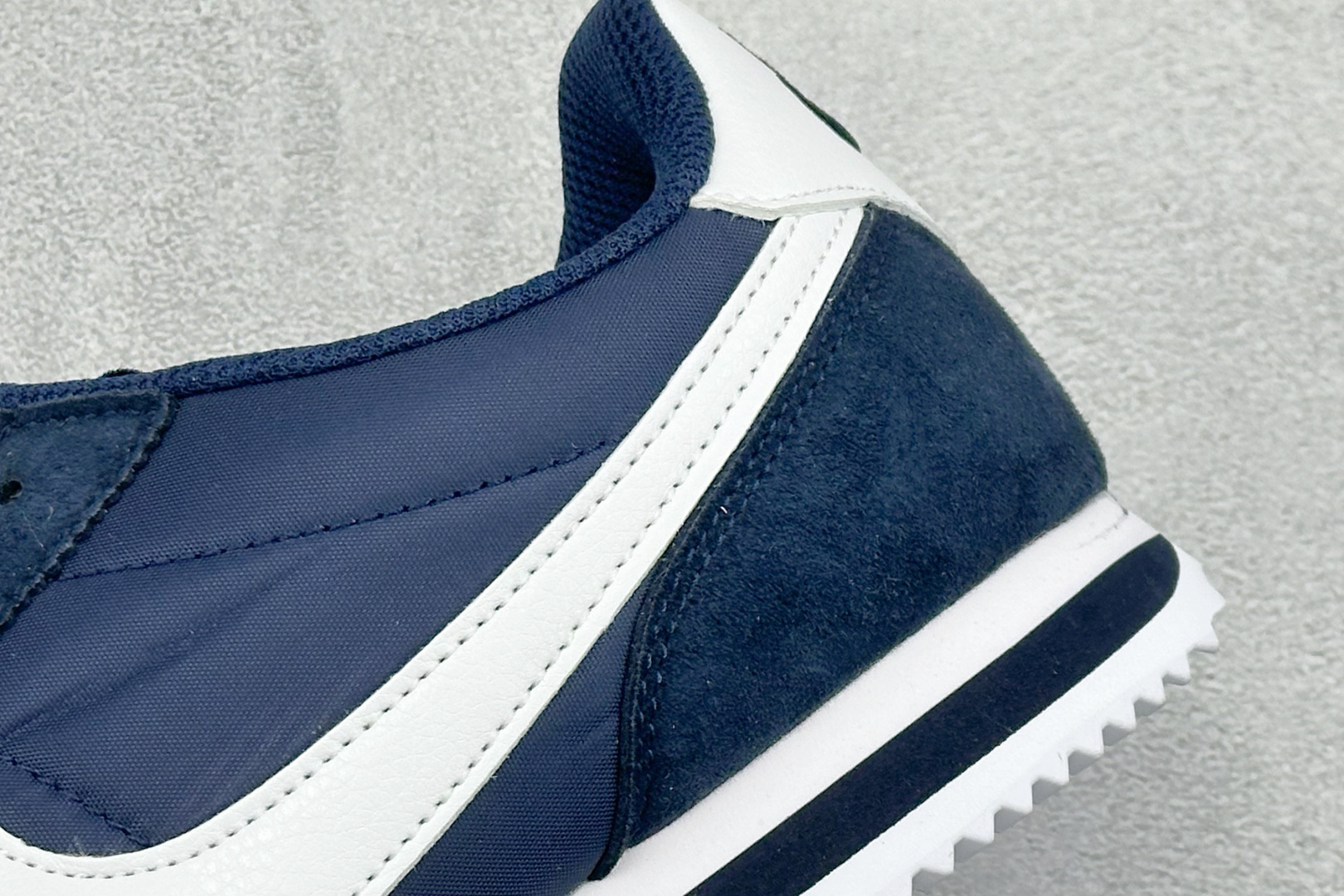 XH版NIKE CORTEZ 经典轻便舒适阿甘休闲跑步鞋 HF0263-400