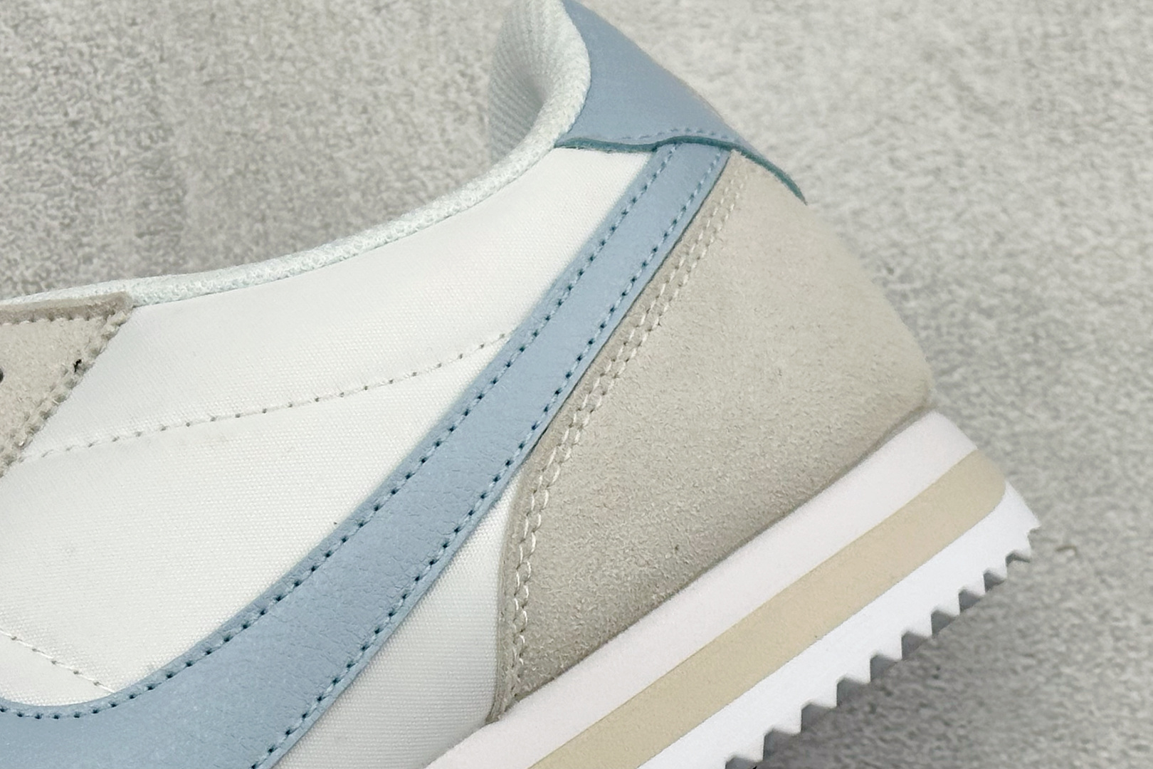 XH版NIKE CORTEZ 经典轻便舒适阿甘休闲跑步鞋 DZ2795-100