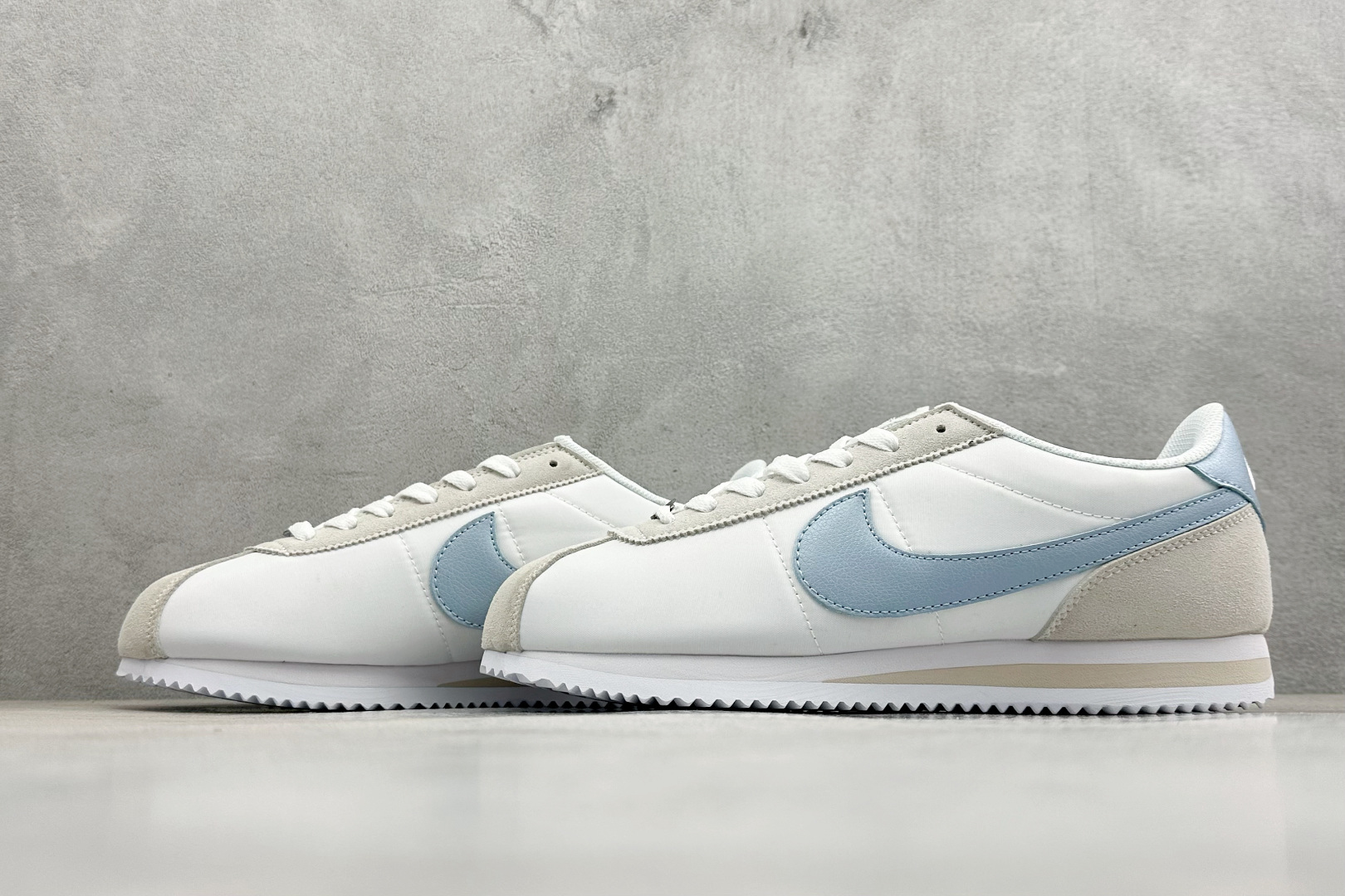 XH版NIKE CORTEZ 经典轻便舒适阿甘休闲跑步鞋 DZ2795-100