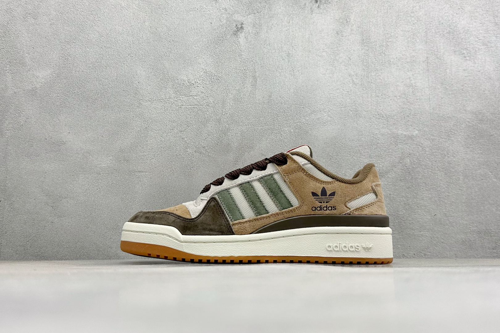 Adidas Forum 84 Low 三叶草低帮复古板鞋 GW4334