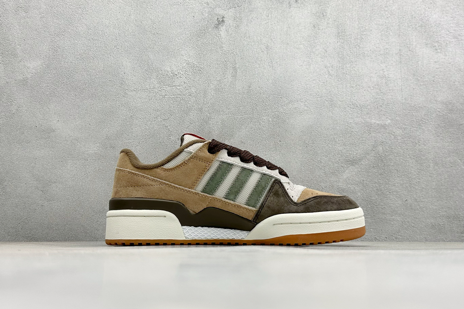 Adidas Forum 84 Low 三叶草低帮复古板鞋 GW4334