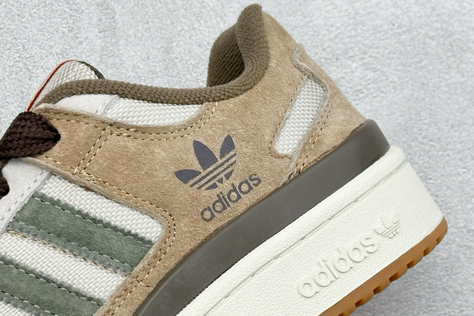 Adidas Forum 84 Low 三叶草低帮复古板鞋 GW4334