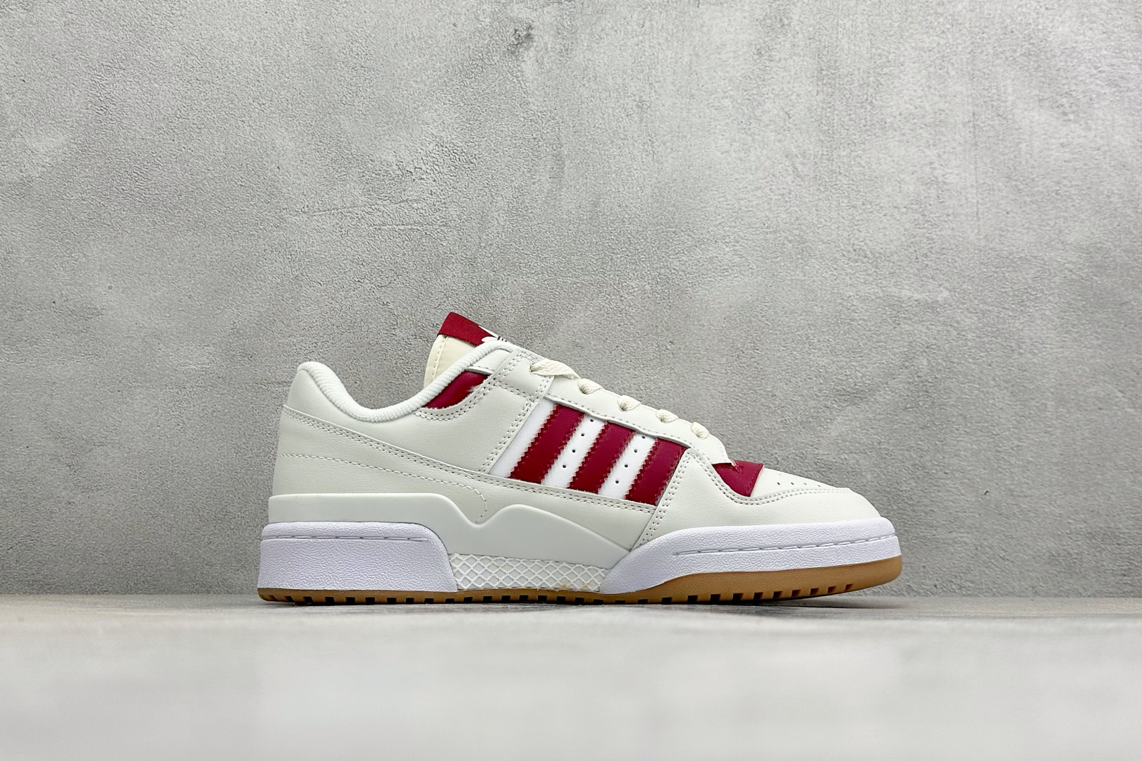 Adidas Forum 84 Low 三叶草低帮复古板鞋 HQ1487 Adidas Forum 84 Low 三叶草低帮复古板鞋 HQ1487