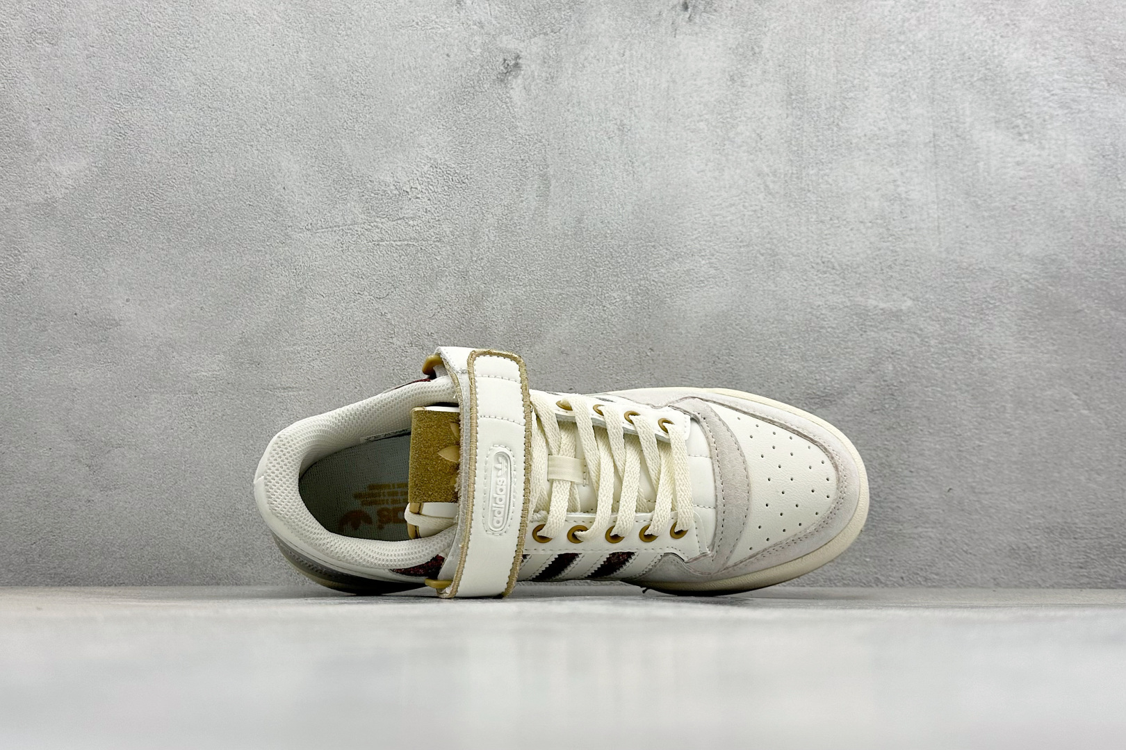 Adidas Forum 84 Low 三叶草低帮复古板鞋 HQ4604 Adidas Forum 84 Low 三叶草低帮复古板鞋 HQ4604