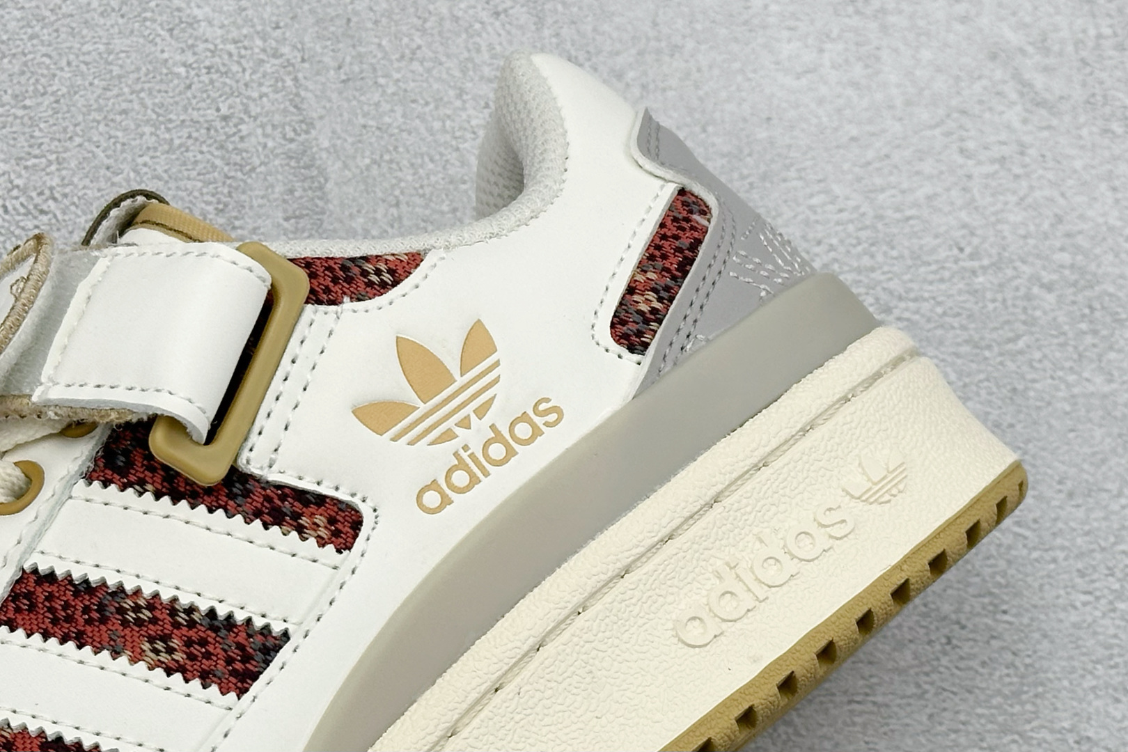 Adidas Forum 84 Low 三叶草低帮复古板鞋 HQ4604 Adidas Forum 84 Low 三叶草低帮复古板鞋 HQ4604