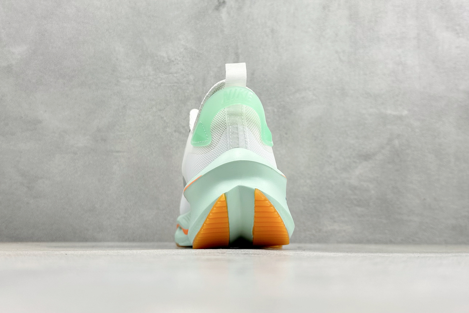NIKE ZOOMX PLUS 全新耐克跑鞋二代 CK4318-018 NIKE ZOOMX PLUS 全新耐克跑鞋二代 CK4318-018