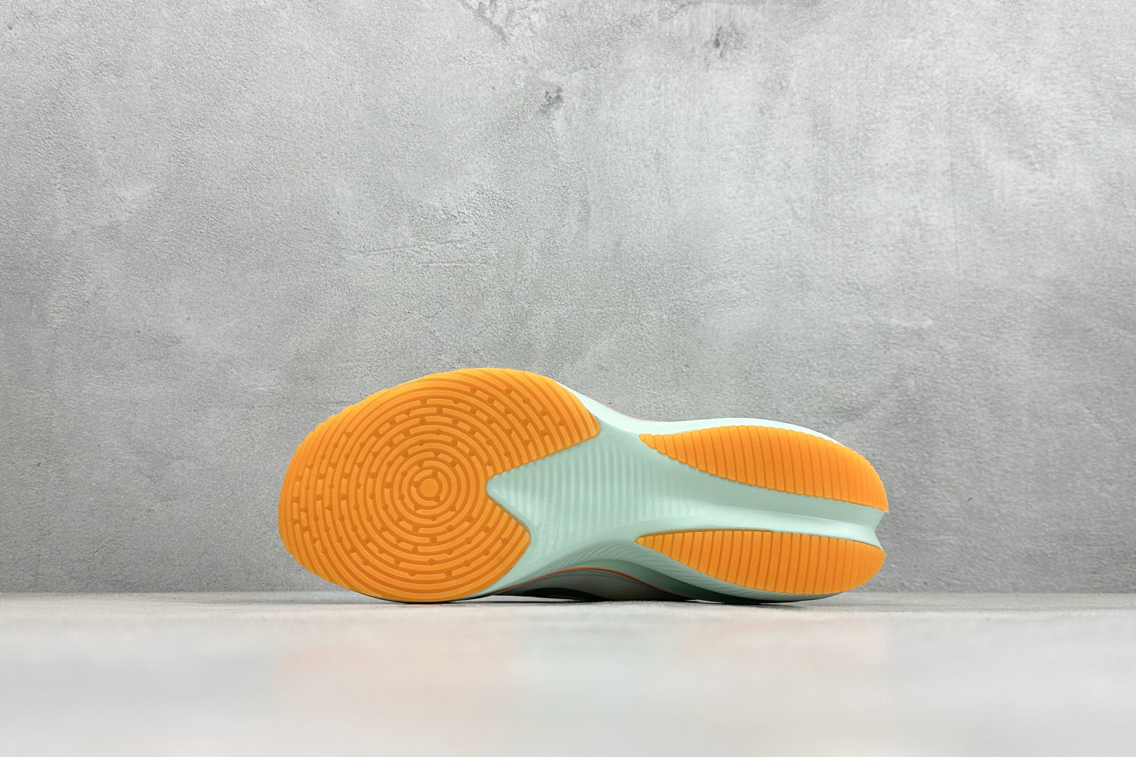 NIKE ZOOMX PLUS 全新耐克跑鞋二代 CK4318-018 NIKE ZOOMX PLUS 全新耐克跑鞋二代 CK4318-018