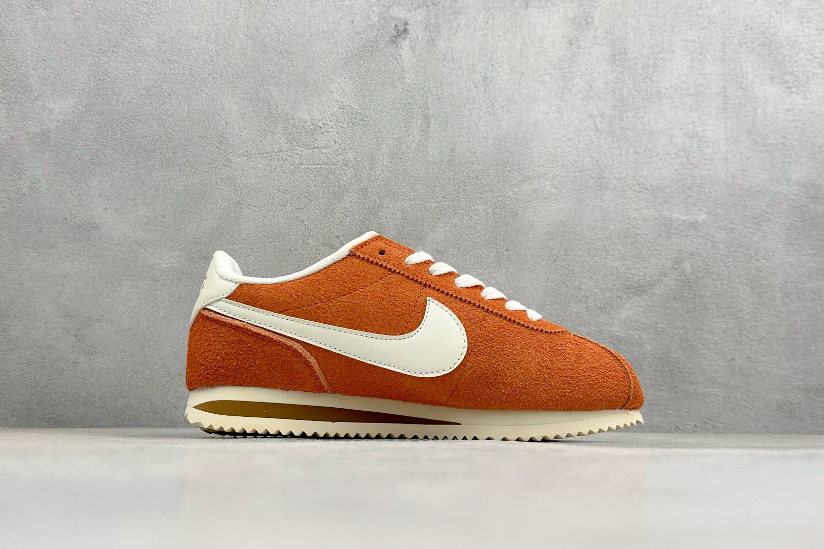 XH版NIKE CORTEZ 经典轻便舒适阿甘休闲跑步鞋 HF3142-200