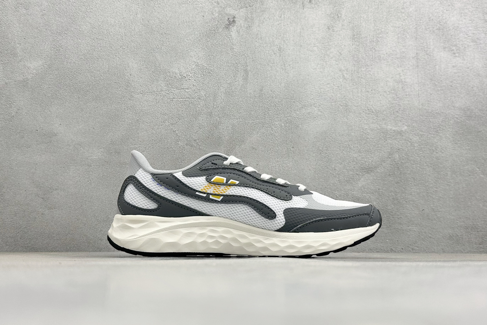 New Balance NB WARISTT4 舒适耐磨低帮跑步鞋 MARISTR4 New Balance NB WARISTT4 舒适耐磨低帮跑步鞋 MARISTR4