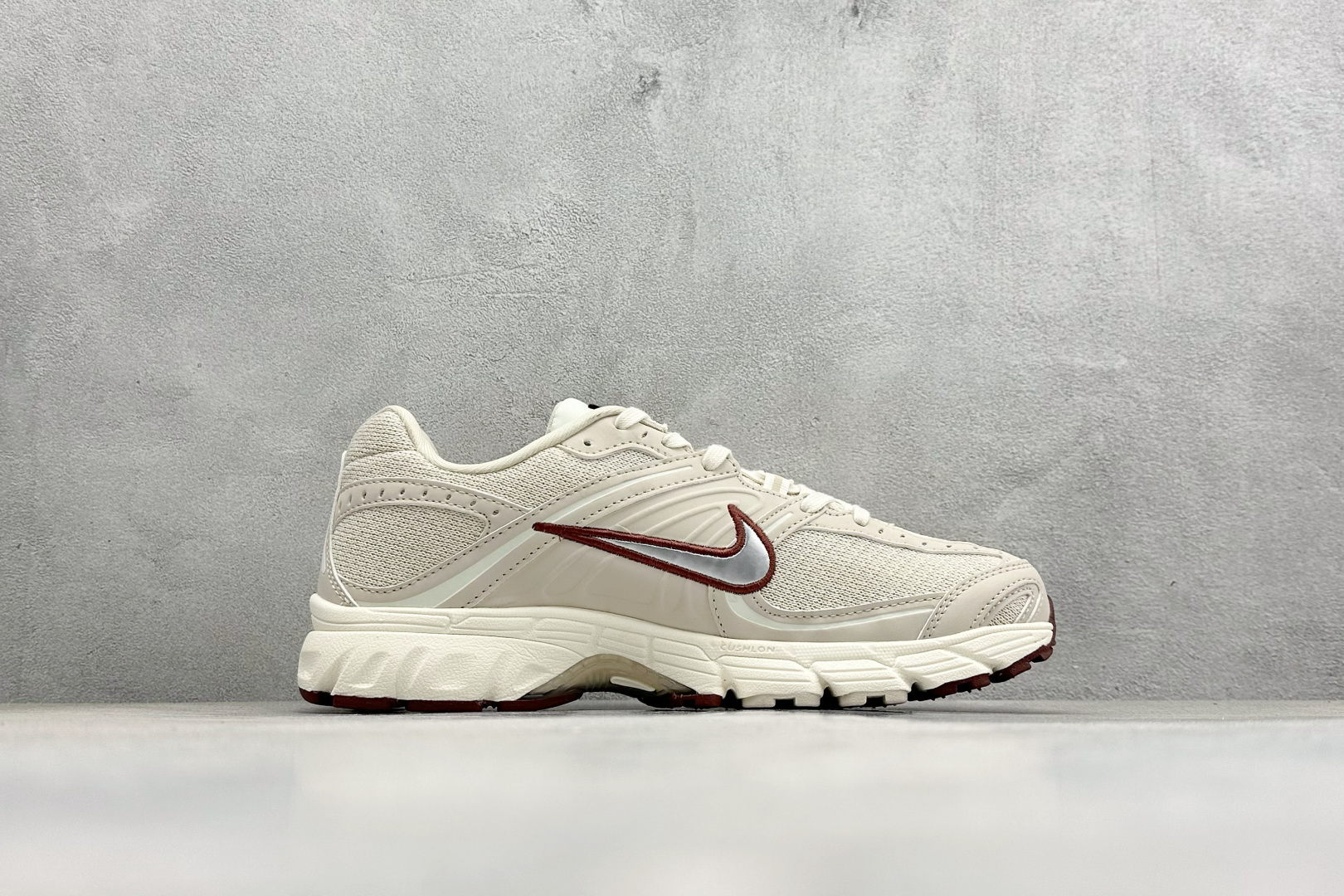 Nike Air Max Moto 2K 耐克新款复古气垫跑步鞋 IM6691-001 Nike Air Max Moto 2K 耐克新款复古气垫跑步鞋 IM6691-001