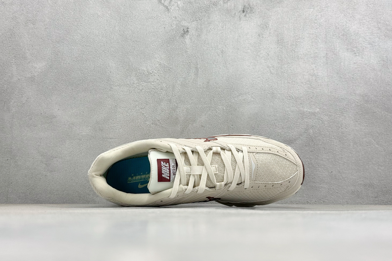Nike Air Max Moto 2K 耐克新款复古气垫跑步鞋 IM6691-001 Nike Air Max Moto 2K 耐克新款复古气垫跑步鞋 IM6691-001