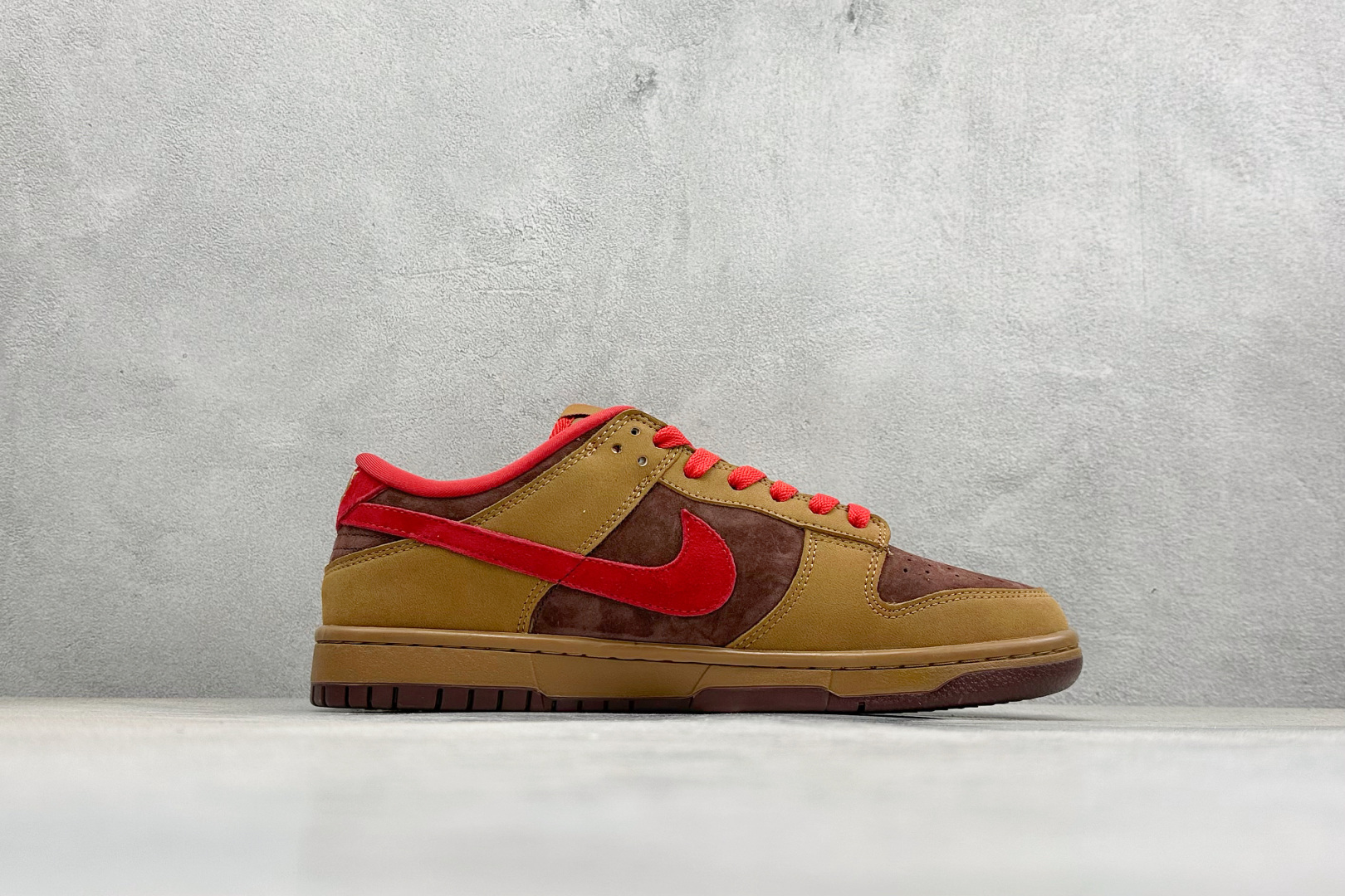 Nike Dunk Low Retro 马年限定 周年高端定制 低帮休闲板鞋 YF9511-926 Nike Dunk Low Retro 马年限定 周年高端定制 低帮休闲板鞋 YF9511-926