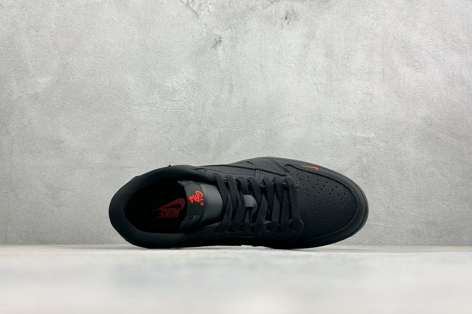 Air Jordan 1 Low AJ1 乔1 马年限定 高端定制 倒钩低帮复古篮球鞋 YF9511-502 Air Jordan 1 Low AJ1 乔1 马年限定 高端定制 倒钩低帮复古篮球鞋 YF9511-502