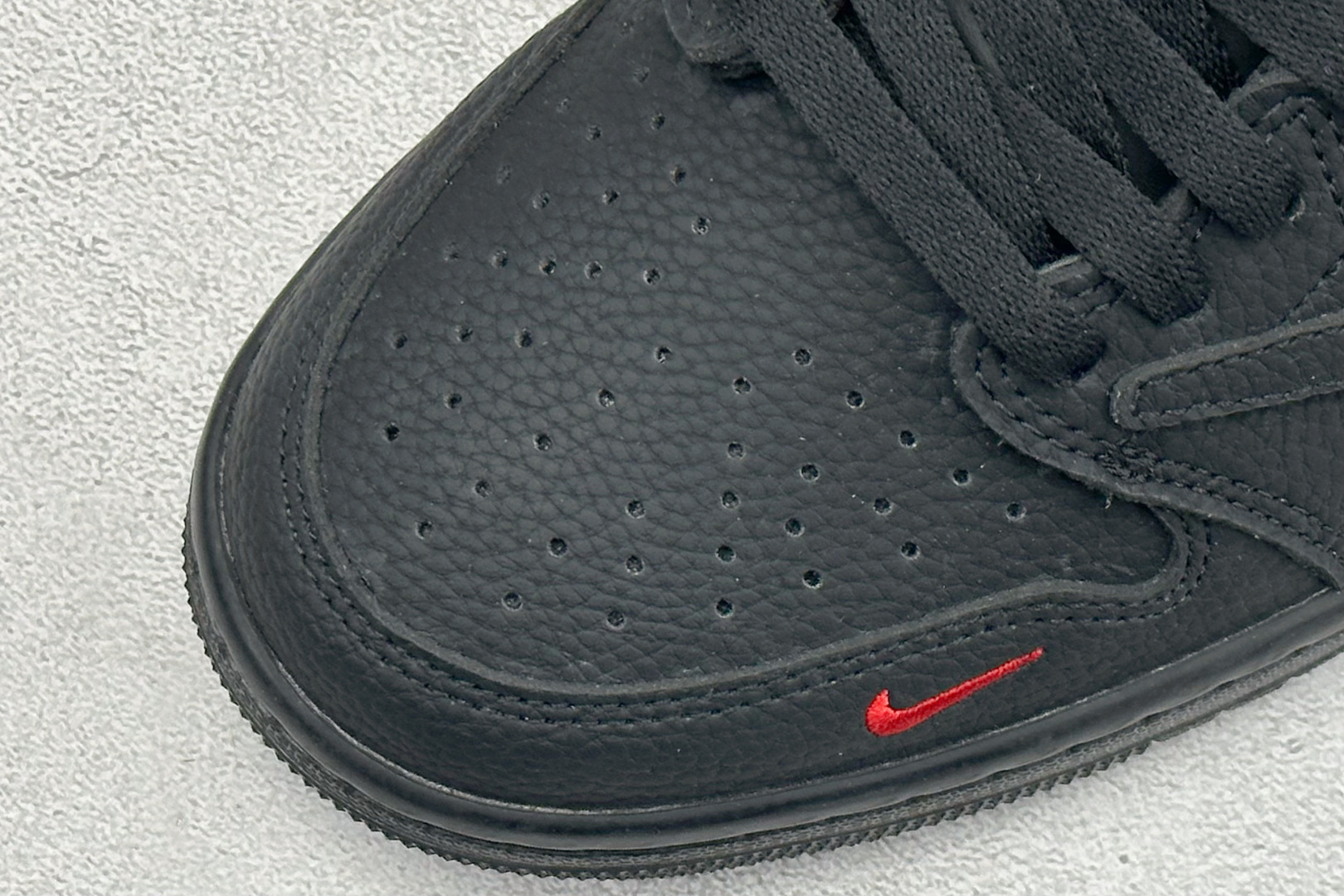 Air Jordan 1 Low AJ1 乔1 马年限定 高端定制 倒钩低帮复古篮球鞋 YF9511-502 Air Jordan 1 Low AJ1 乔1 马年限定 高端定制 倒钩低帮复古篮球鞋 YF9511-502