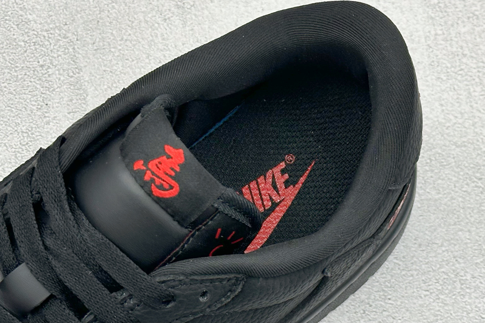 Air Jordan 1 Low AJ1 乔1 马年限定 高端定制 倒钩低帮复古篮球鞋 YF9511-502 Air Jordan 1 Low AJ1 乔1 马年限定 高端定制 倒钩低帮复古篮球鞋 YF9511-502