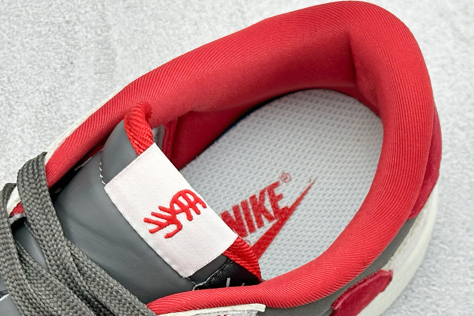 Air Jordan 1 Low AJ1 乔1 马年限定 高端定制 倒钩低帮复古篮球鞋 YF9511-501 Air Jordan 1 Low AJ1 乔1 马年限定 高端定制 倒钩低帮复古篮球鞋 YF9511-501