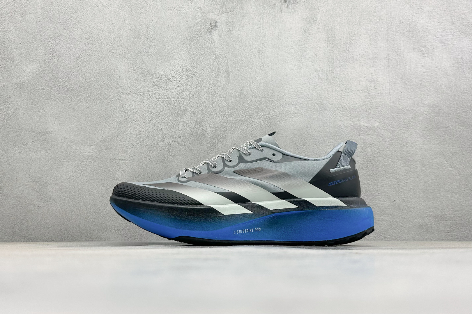 AD ADIZERO EVO SL ATR 阿迪超轻透气缓震跑鞋 KK0311 AD ADIZERO EVO SL ATR 阿迪超轻透气缓震跑鞋 KK0311