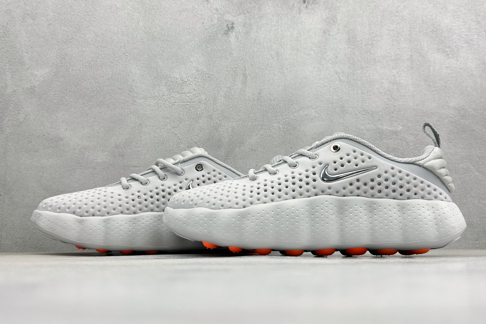 YF版Nike Mind 002 舒适耐穿 透气训练鞋 透气孔洞 HQ4308-003 YF版Nike Mind 002 舒适耐穿 透气训练鞋 透气孔洞 HQ4308-003