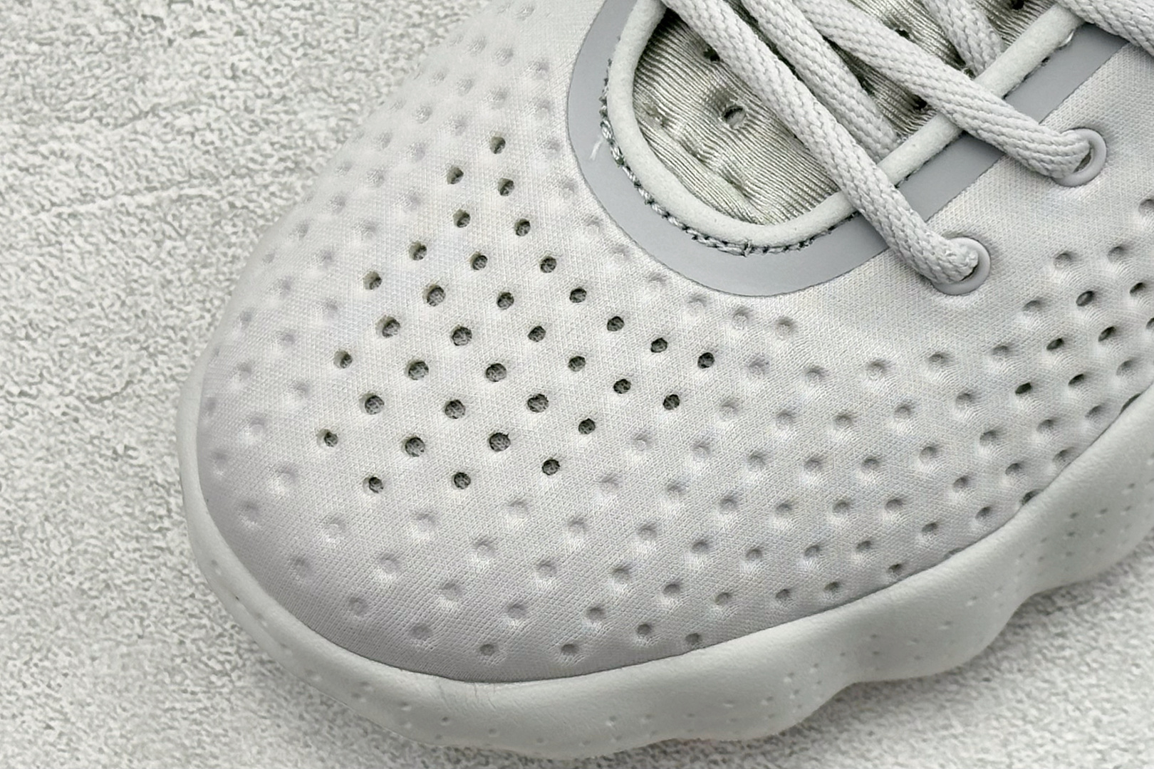 YF版Nike Mind 002 舒适耐穿 透气训练鞋 透气孔洞 HQ4308-003 YF版Nike Mind 002 舒适耐穿 透气训练鞋 透气孔洞 HQ4308-003