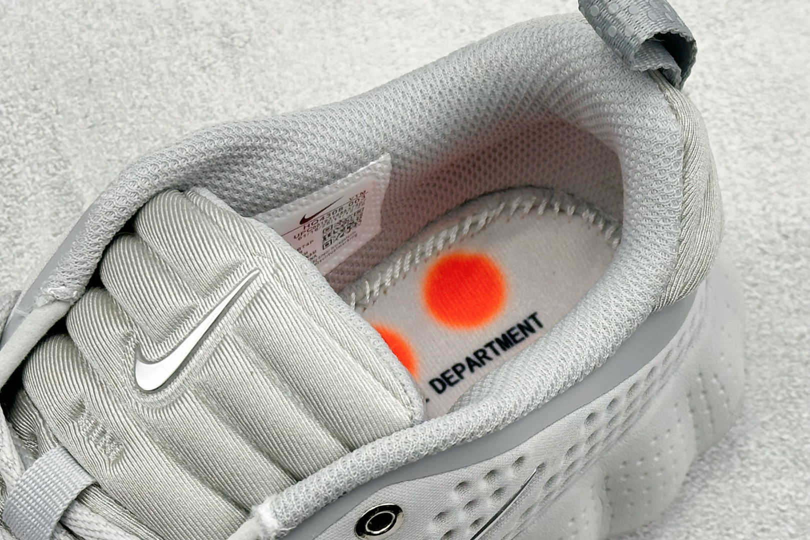YF版Nike Mind 002 舒适耐穿 透气训练鞋 透气孔洞 HQ4308-003 YF版Nike Mind 002 舒适耐穿 透气训练鞋 透气孔洞 HQ4308-003