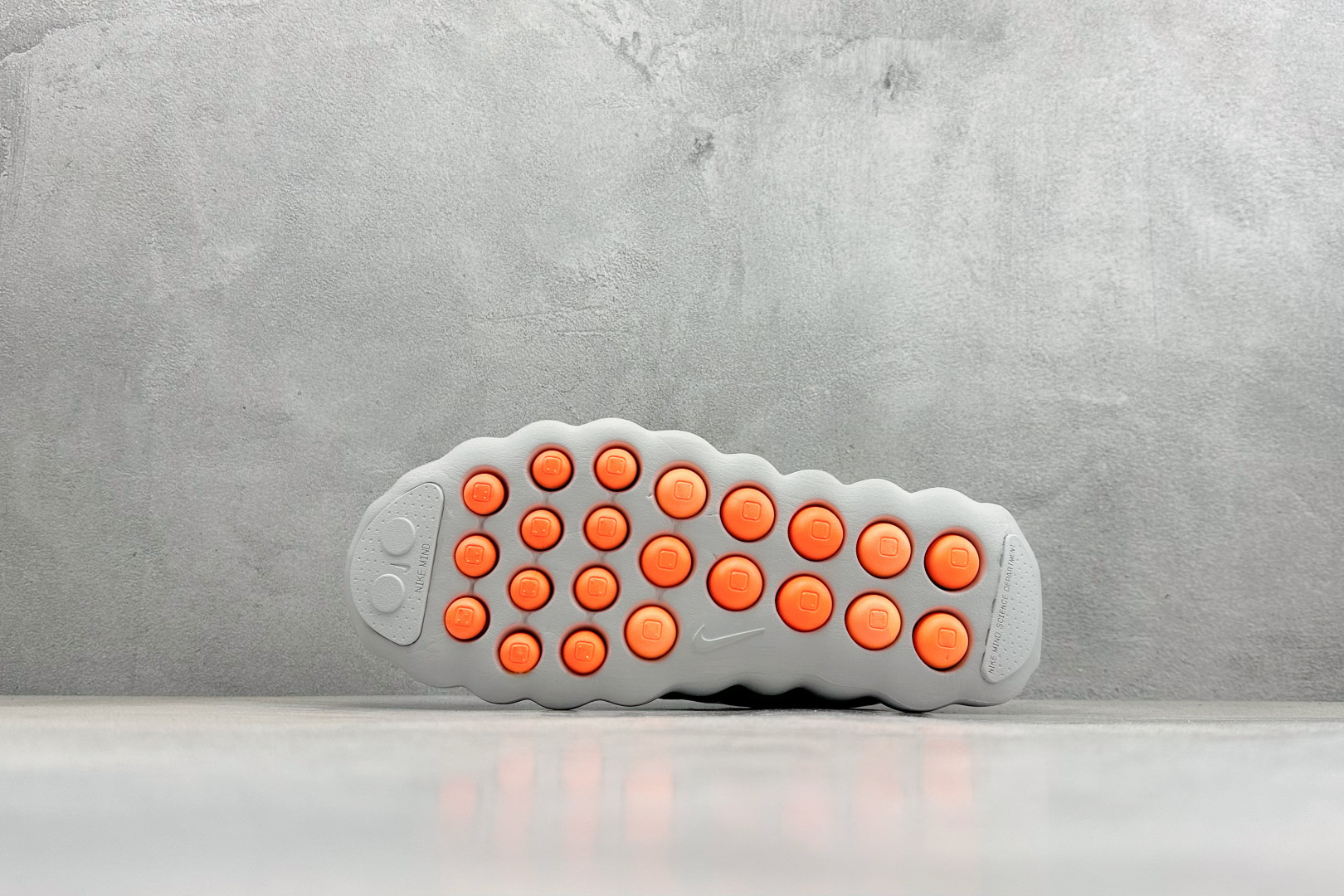 YF版Nike Mind 002 舒适耐穿 透气训练鞋 透气孔洞 HQ4308-003 YF版Nike Mind 002 舒适耐穿 透气训练鞋 透气孔洞 HQ4308-003