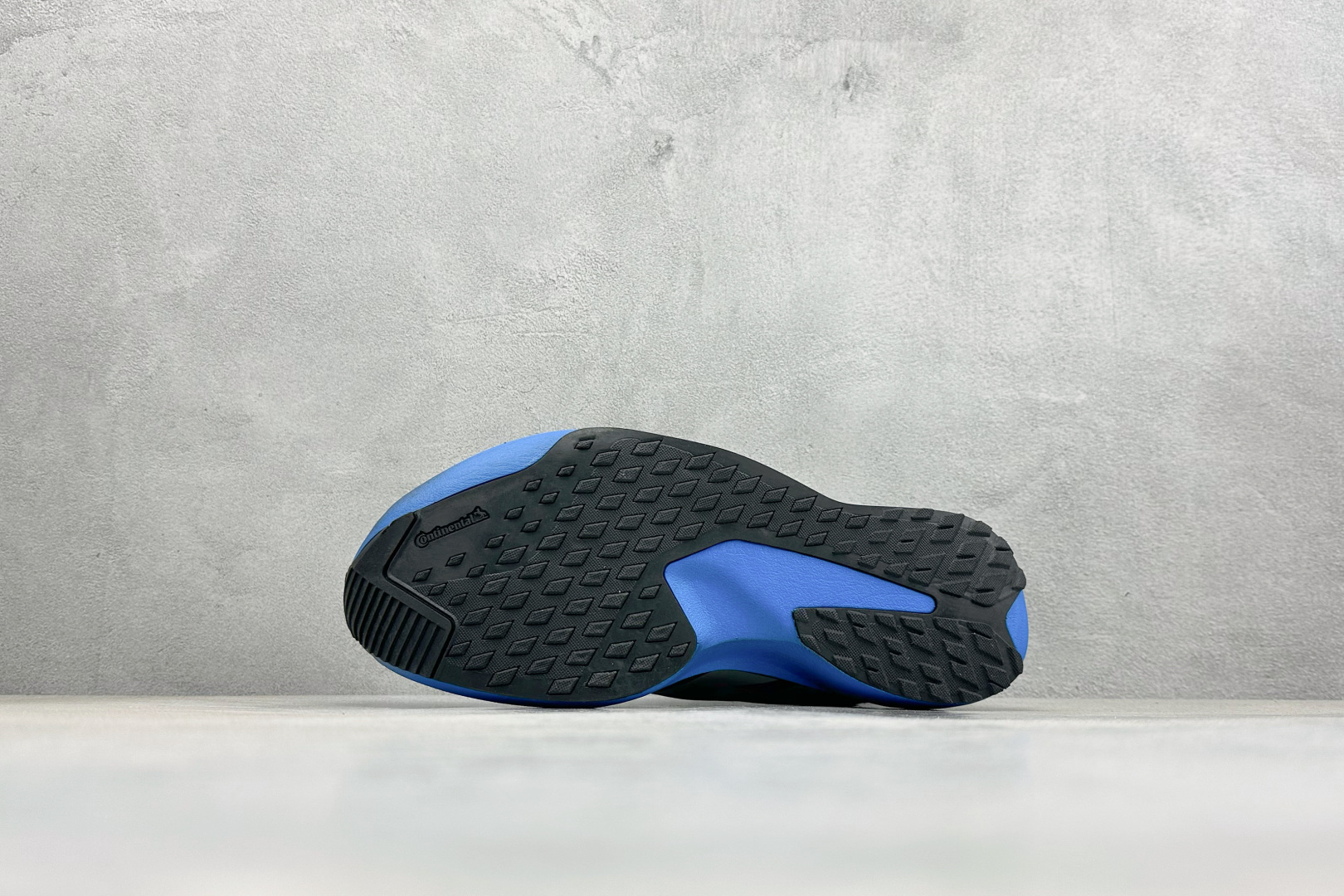 TY版AD ADIZERO EVO SL ATR 阿迪超轻透气缓震跑鞋 KK0311 TY版AD ADIZERO EVO SL ATR 阿迪超轻透气缓震跑鞋 KK0311